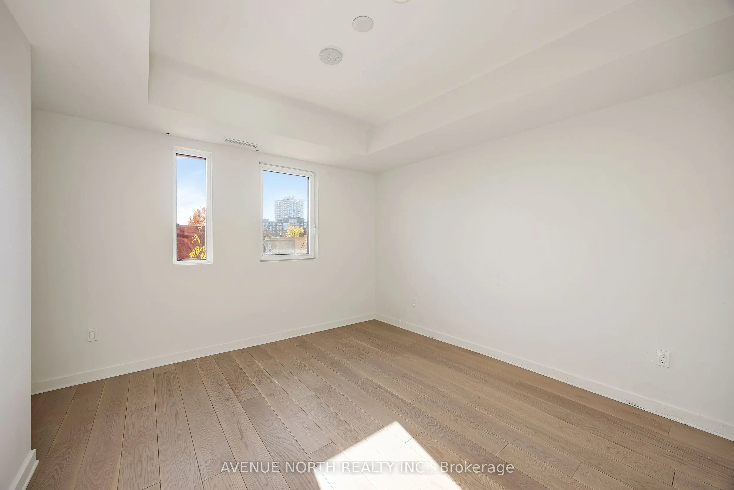 135 Barrette Street, #101