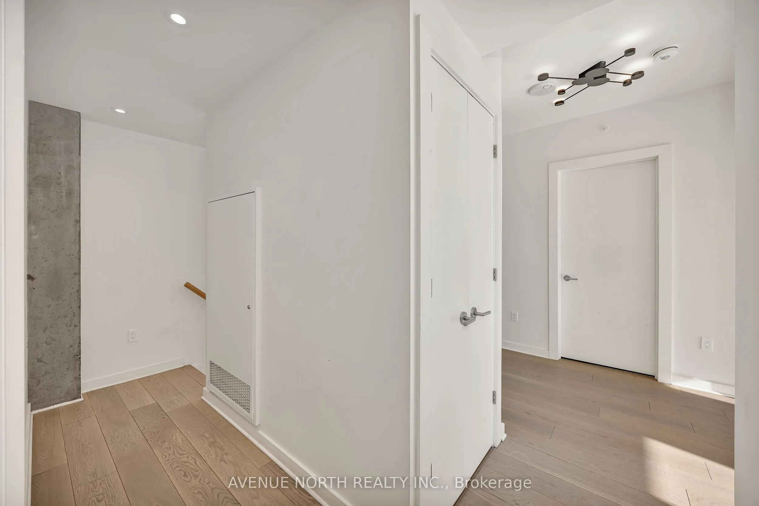 135 Barrette Street, #101