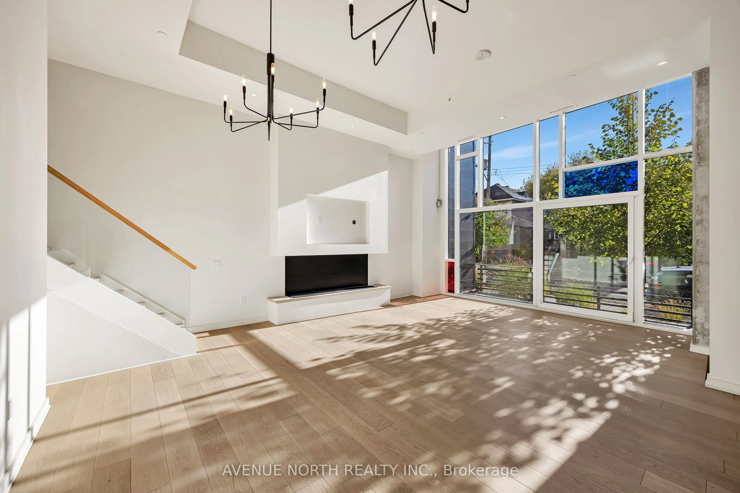 135 Barrette Street, #101