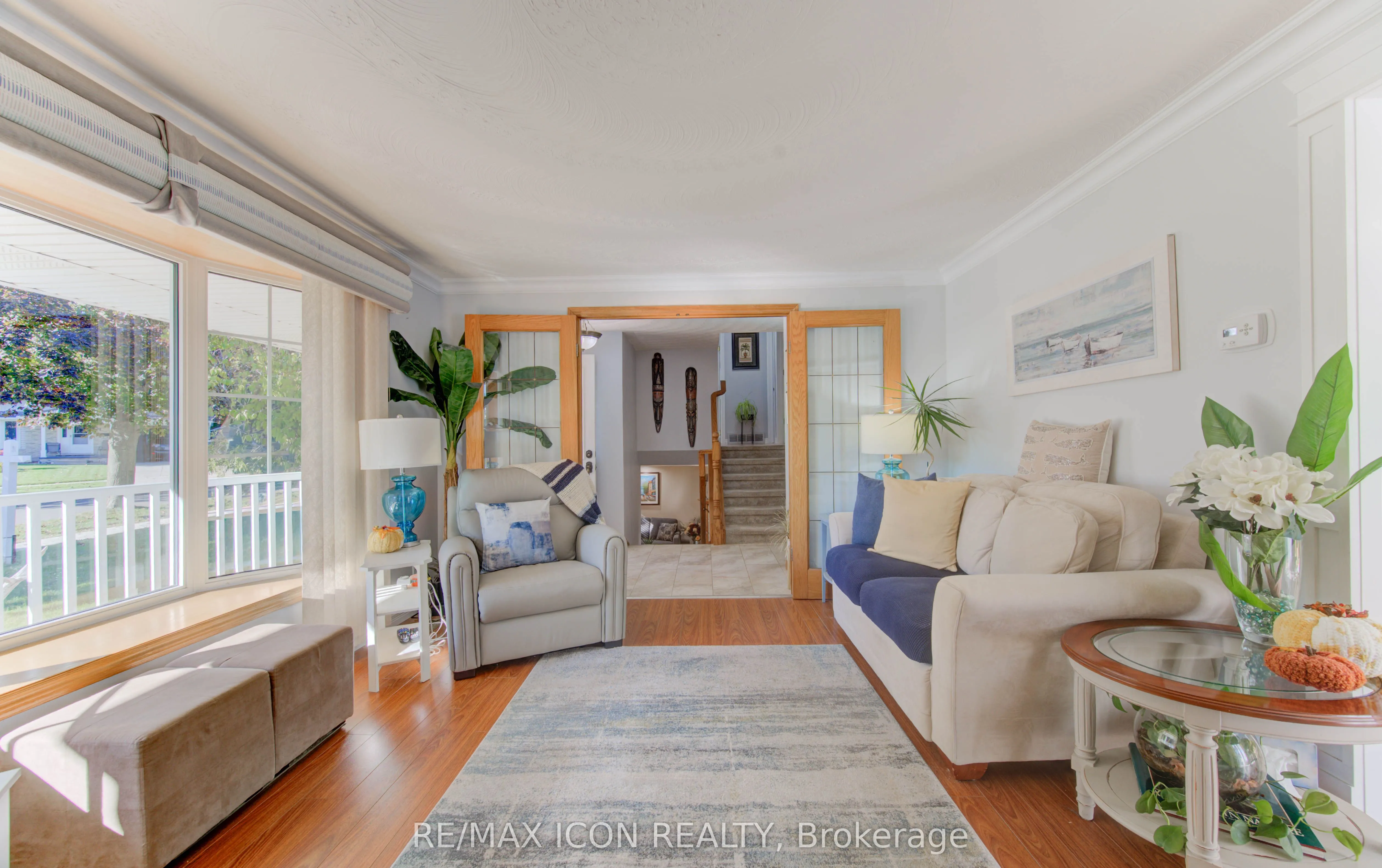 55 GRACEFIELD Crescent