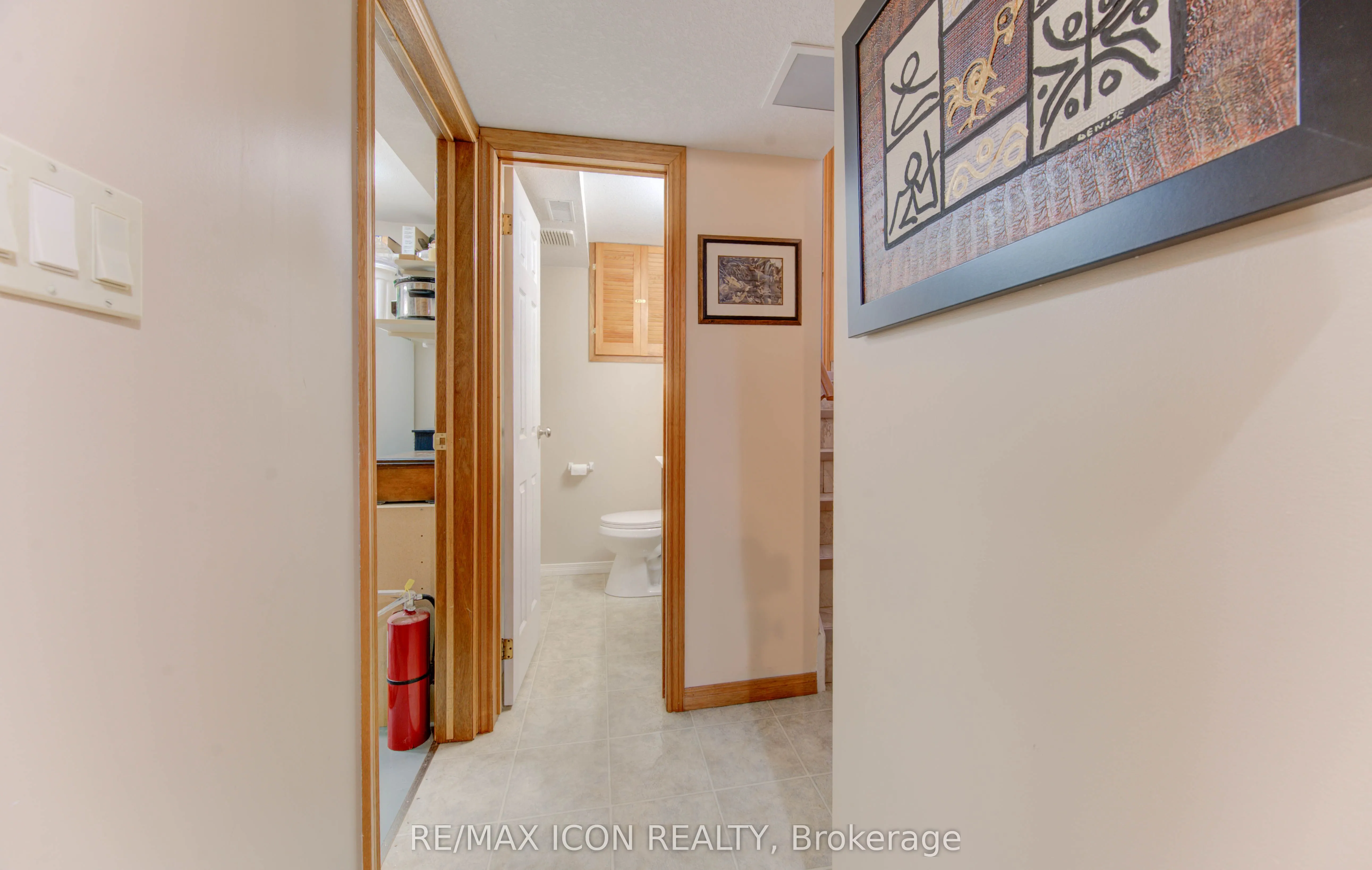 55 GRACEFIELD Crescent