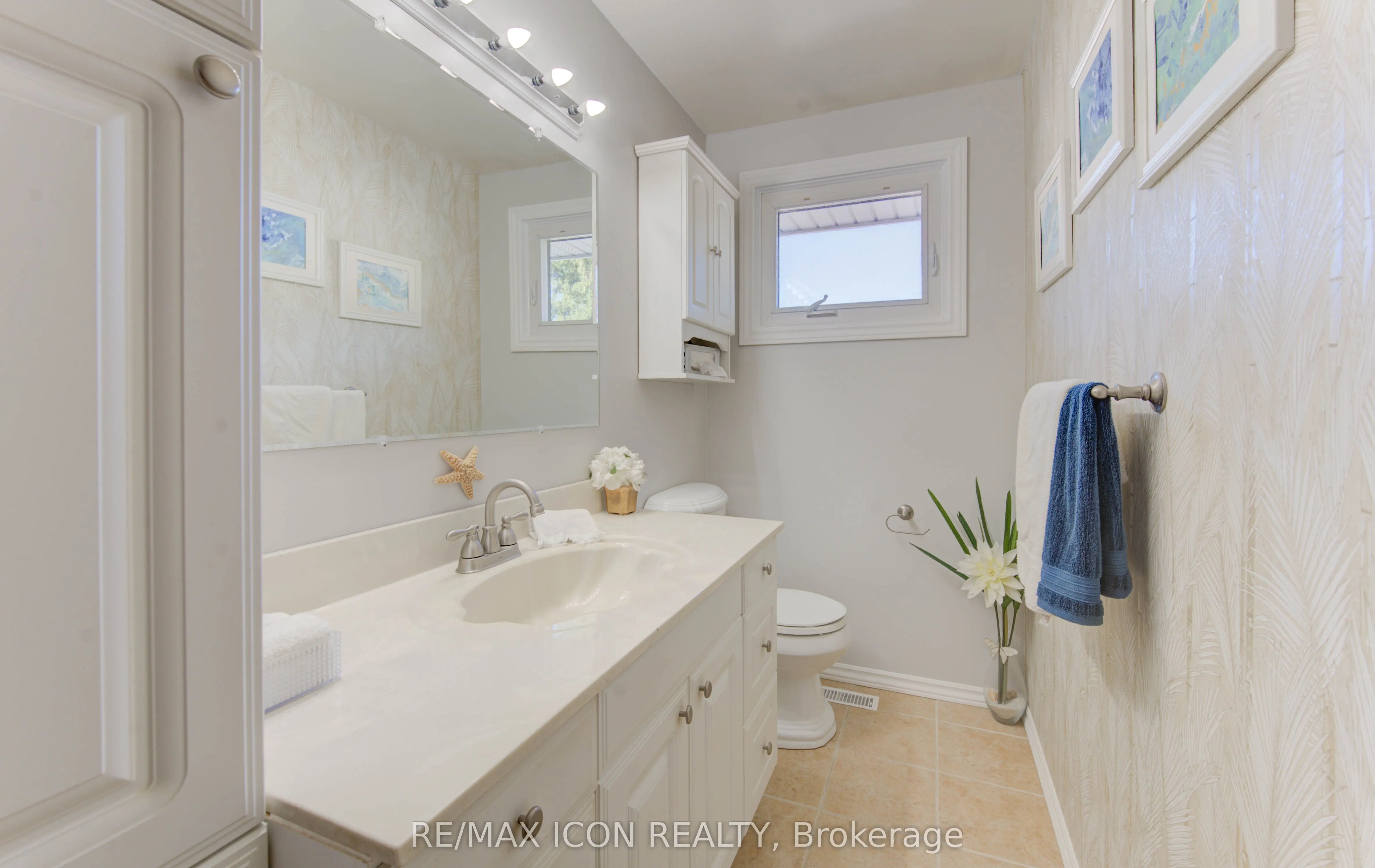 55 GRACEFIELD Crescent