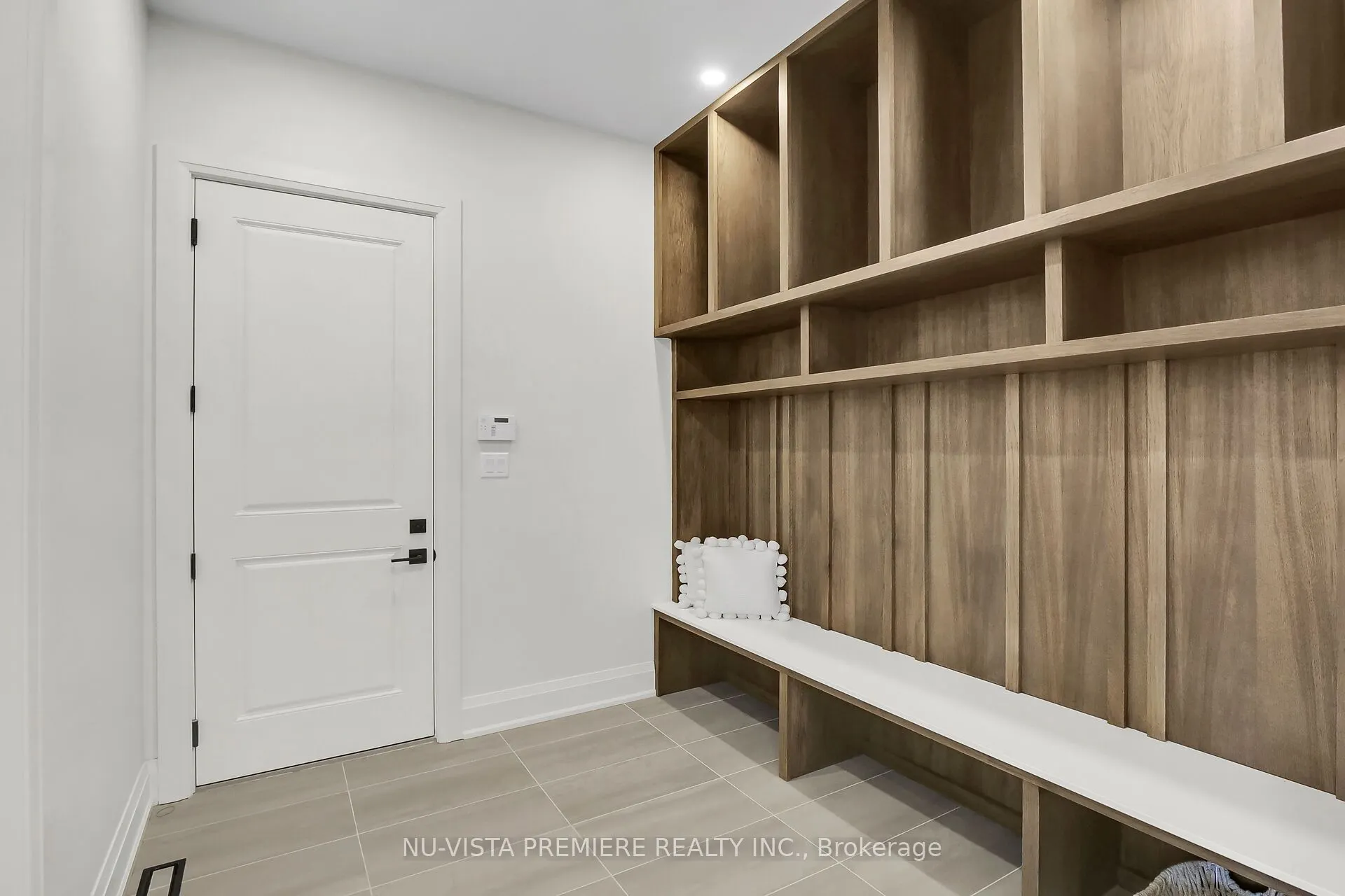 7301 Silver Creek Circle