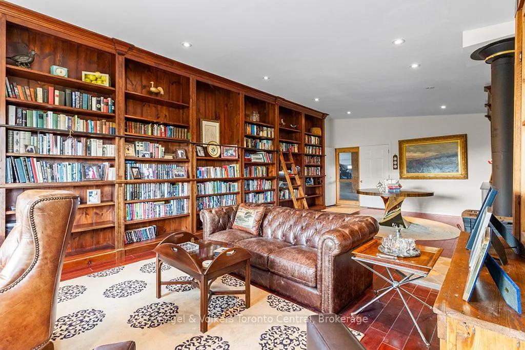 727070 Side Rd 22C Side Road W