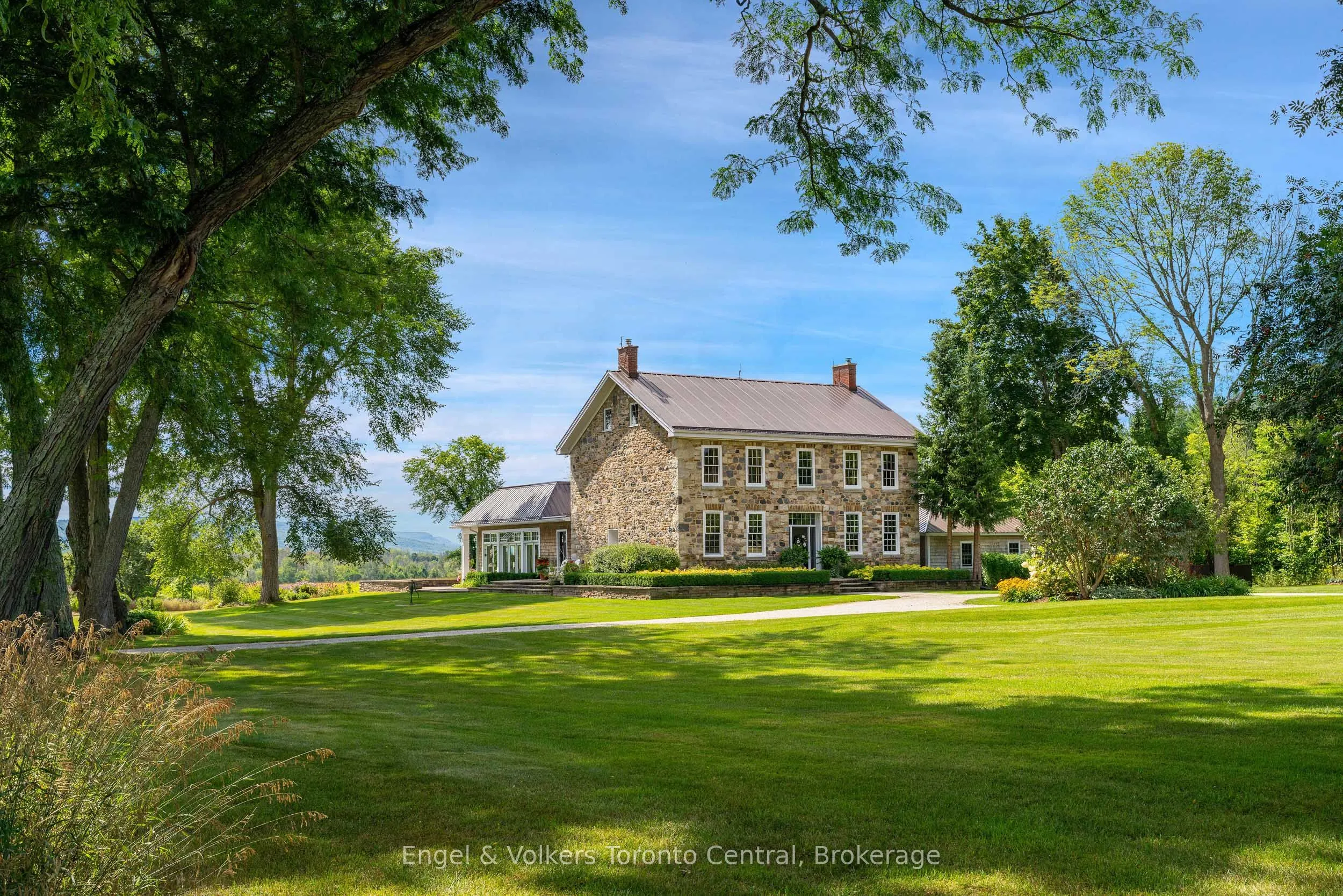 727070 Side Rd 22C Side Road W