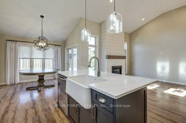 125 Old Field Lane S