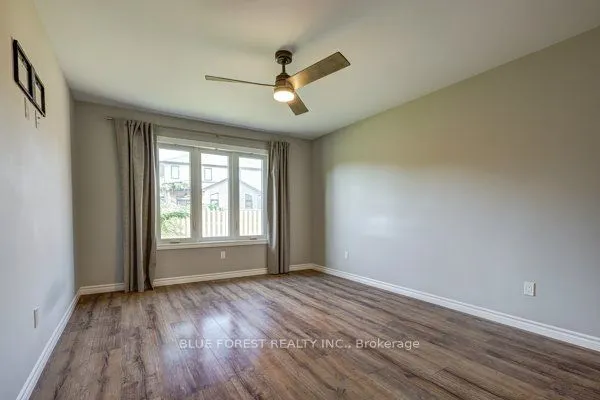 125 Old Field Lane S