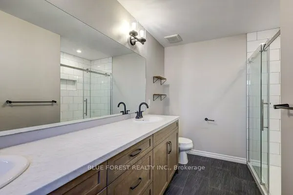 125 Old Field Lane S