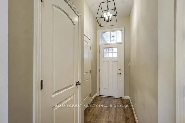 125 Old Field Lane S