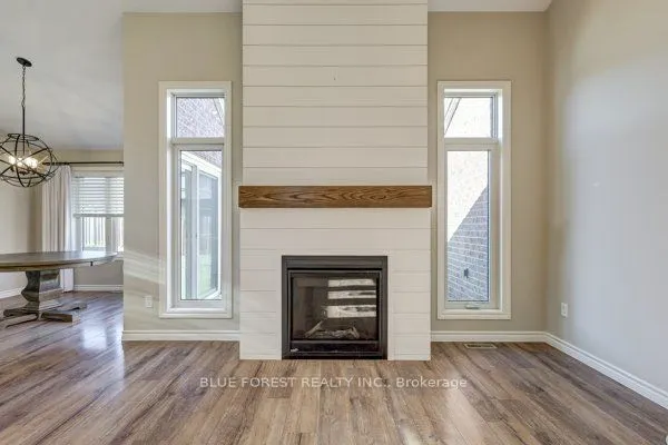 125 Old Field Lane S