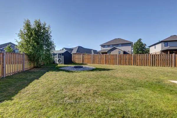 125 Old Field Lane S