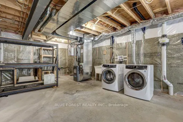 125 Old Field Lane S