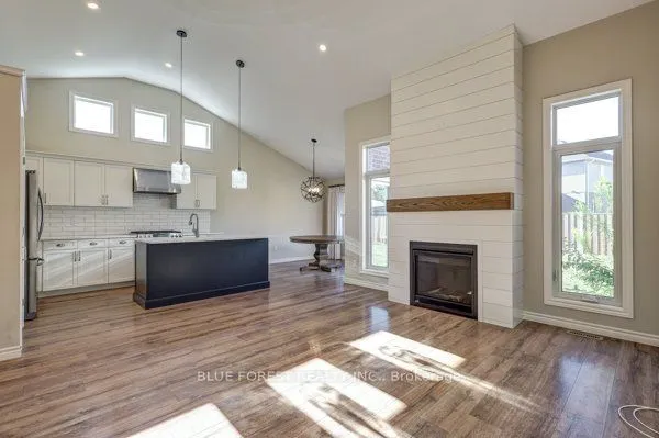 125 Old Field Lane S