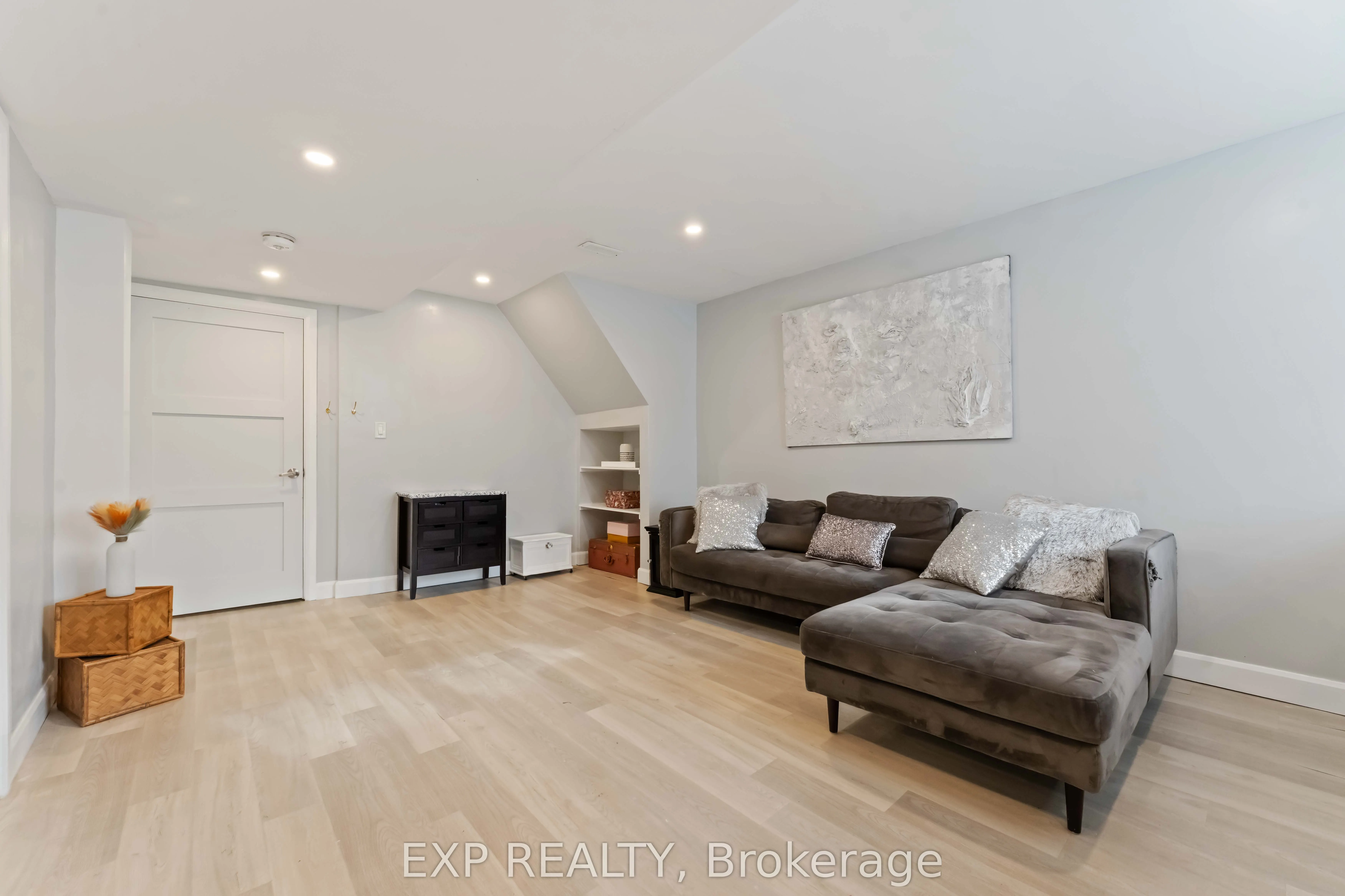 1223 Kitchener Avenue, #B