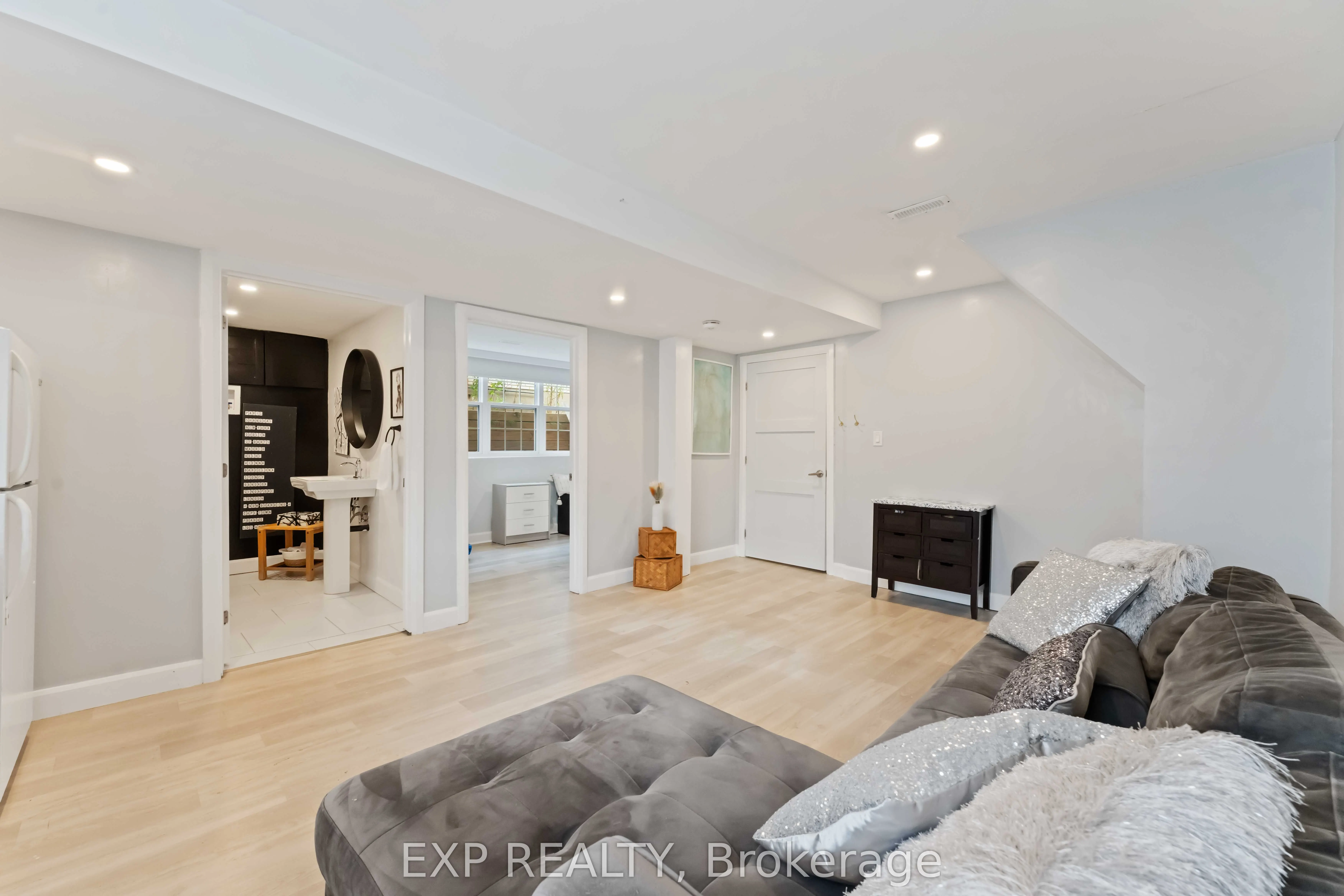 1223 Kitchener Avenue, #B