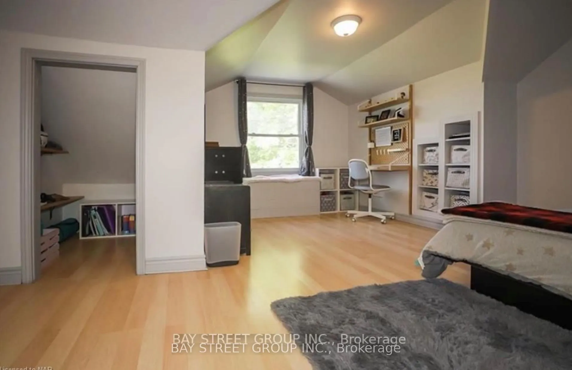 6565 Stamford Green Drive