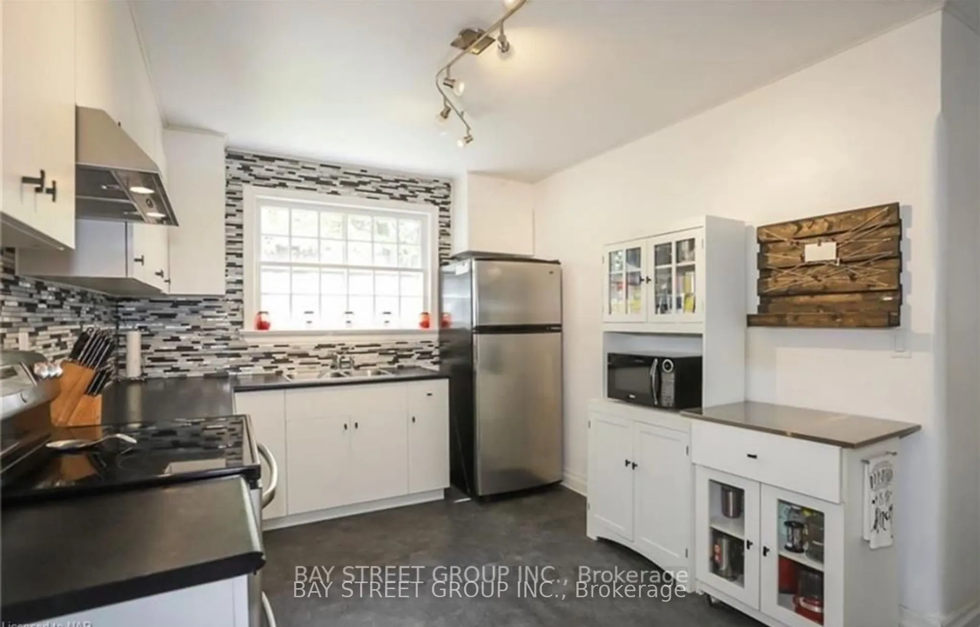 6565 Stamford Green Drive