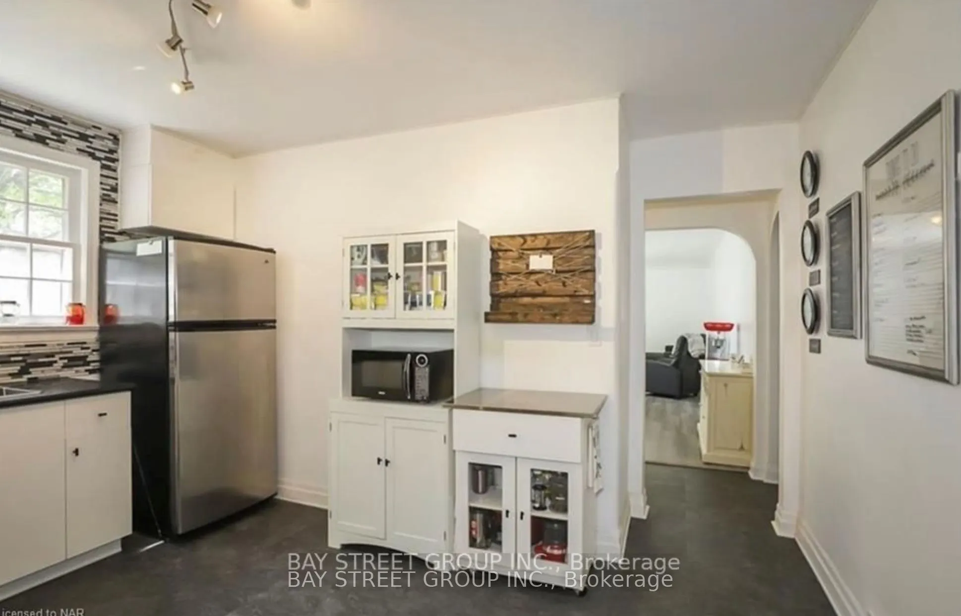 6565 Stamford Green Drive