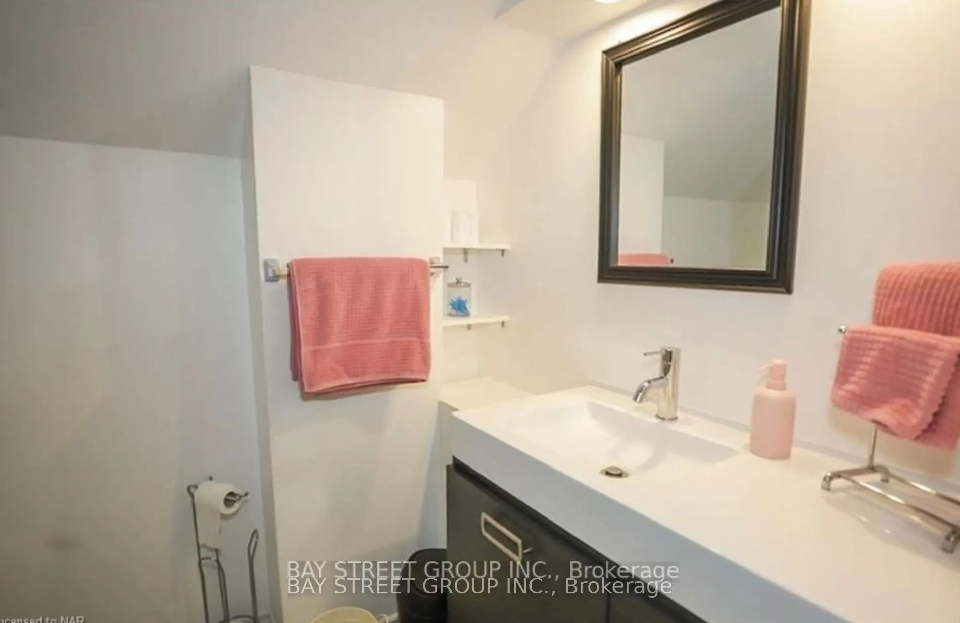 6565 Stamford Green Drive