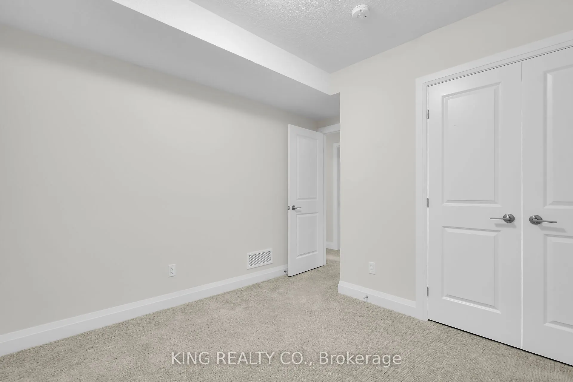 383 Daventry Way, #21