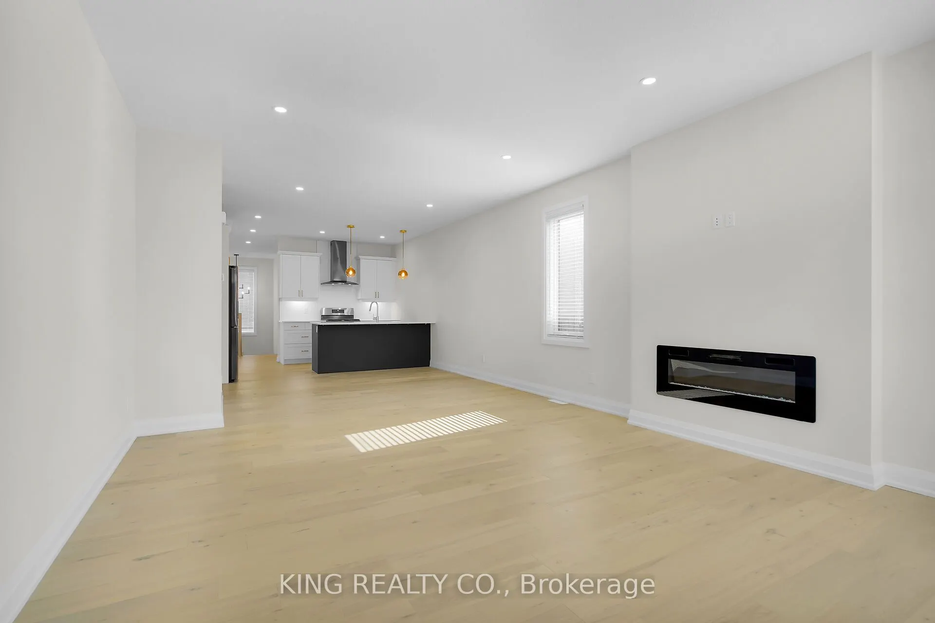 383 Daventry Way, #21