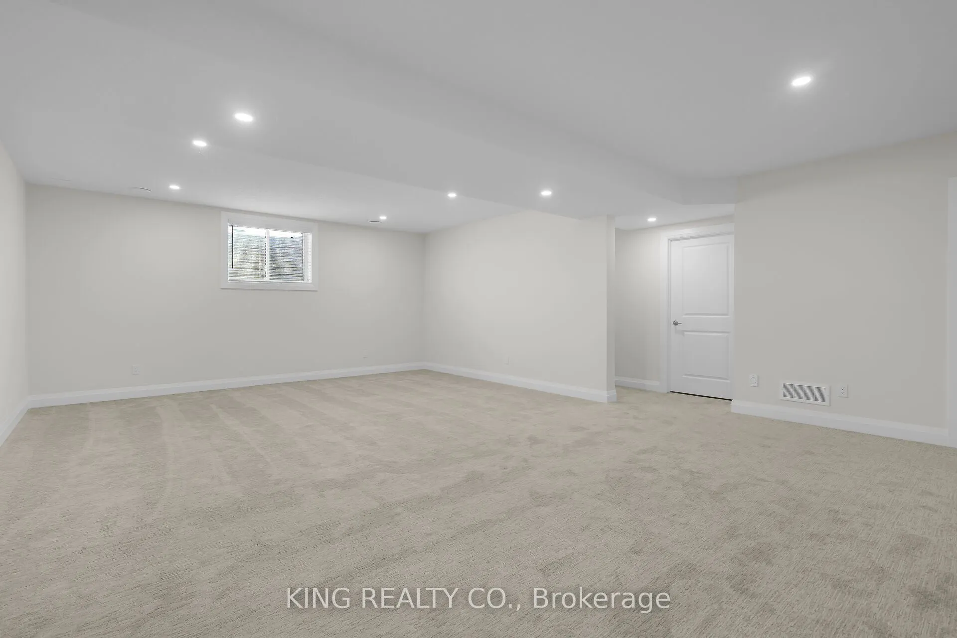 383 Daventry Way, #21