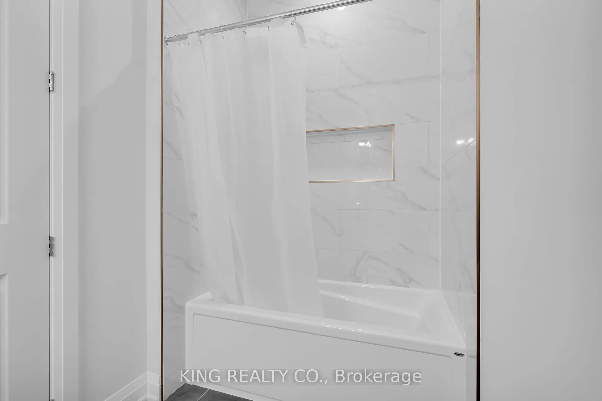 383 Daventry Way, #21