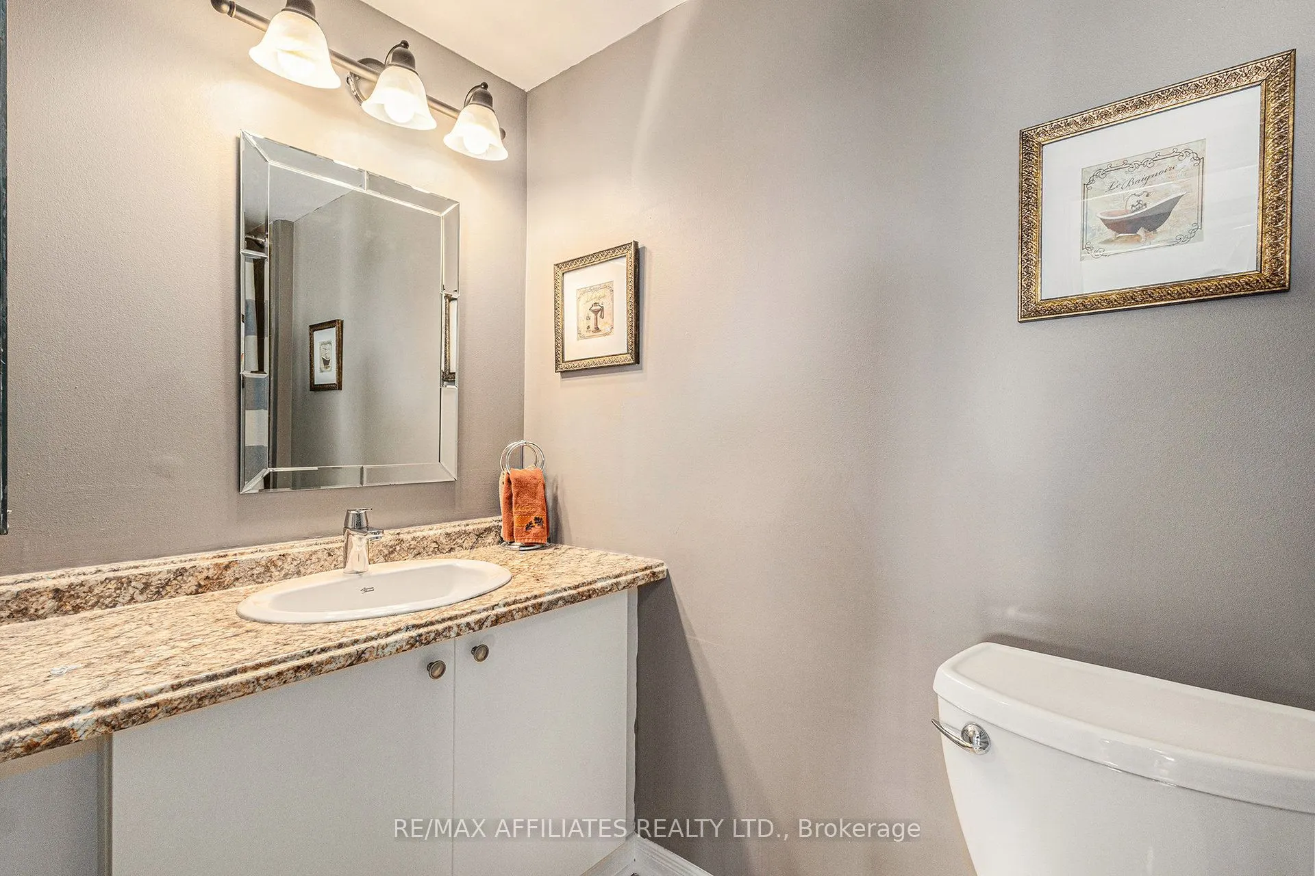 2760 Carousel Crescent, #407