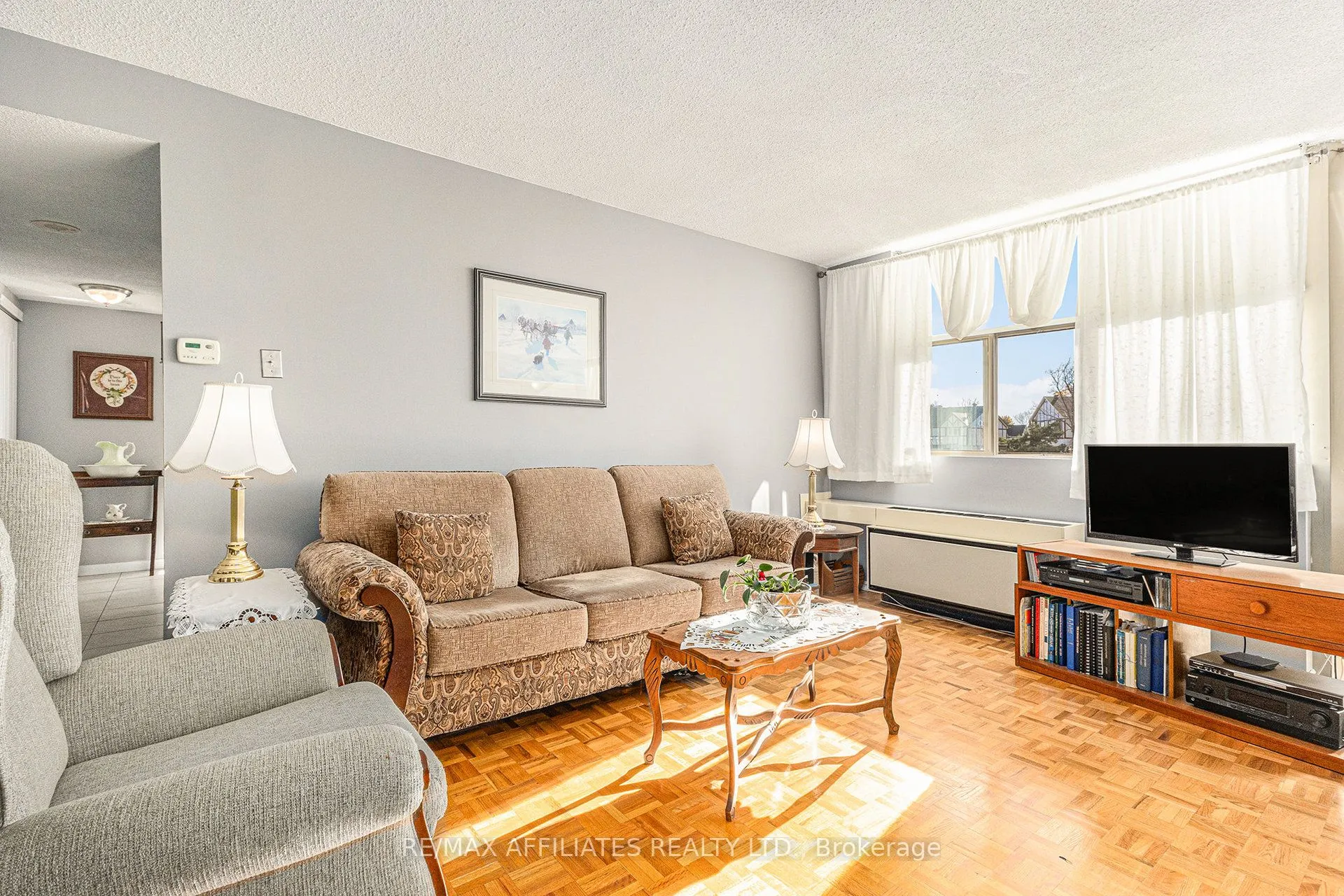 2760 Carousel Crescent, #407