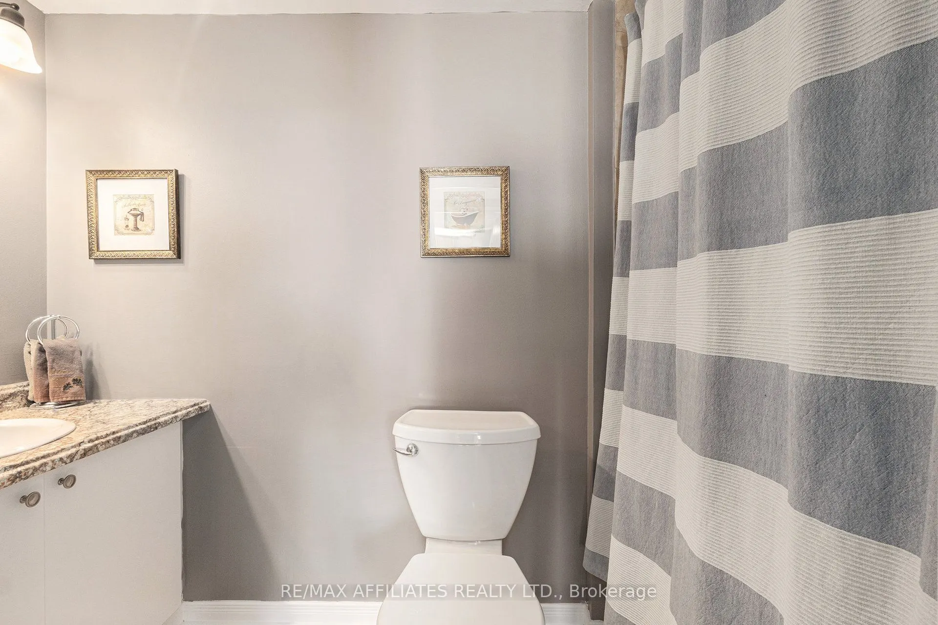 2760 Carousel Crescent, #407