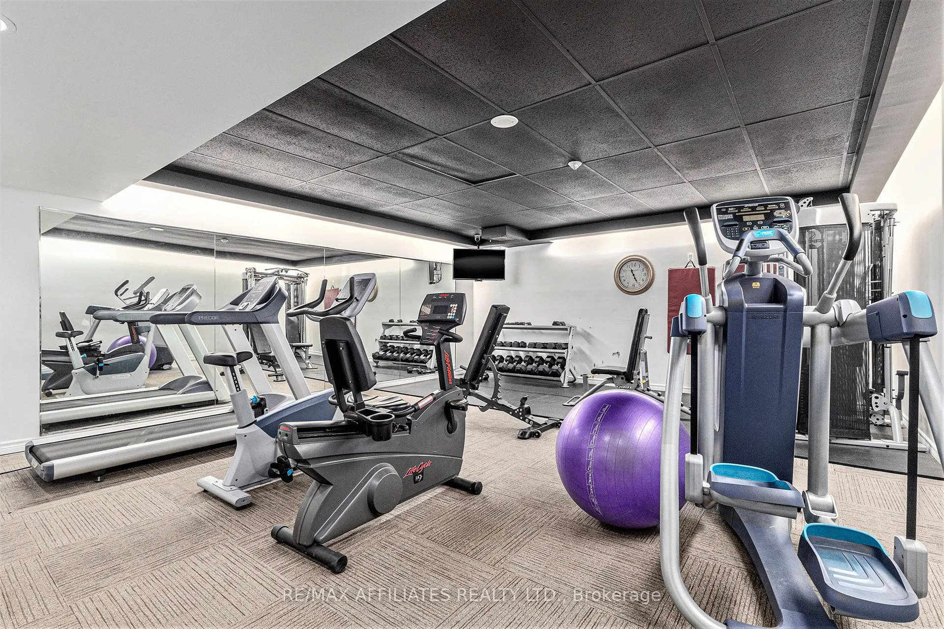 2760 Carousel Crescent, #407