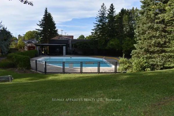 2760 Carousel Crescent, #407