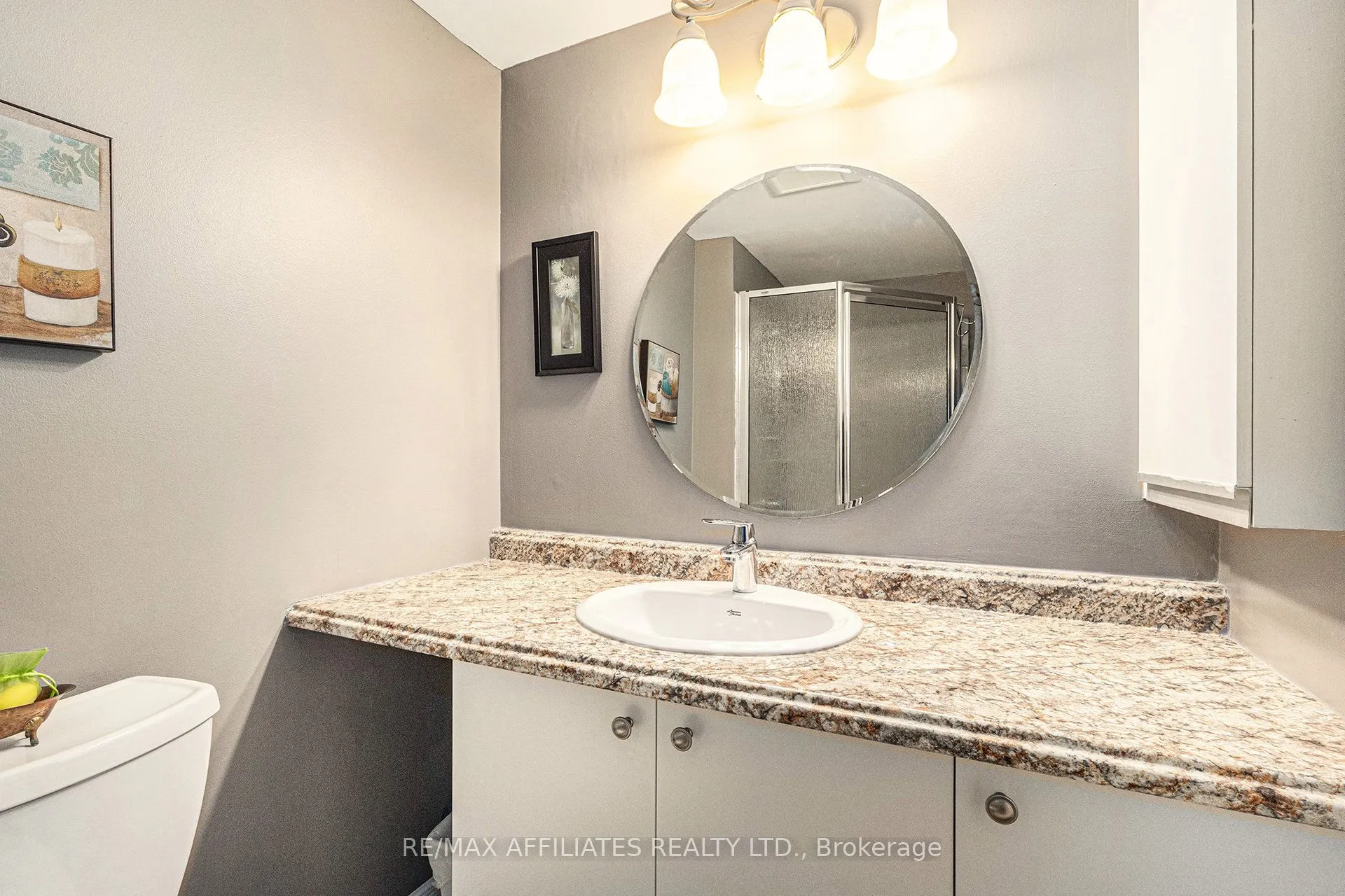 2760 Carousel Crescent, #407