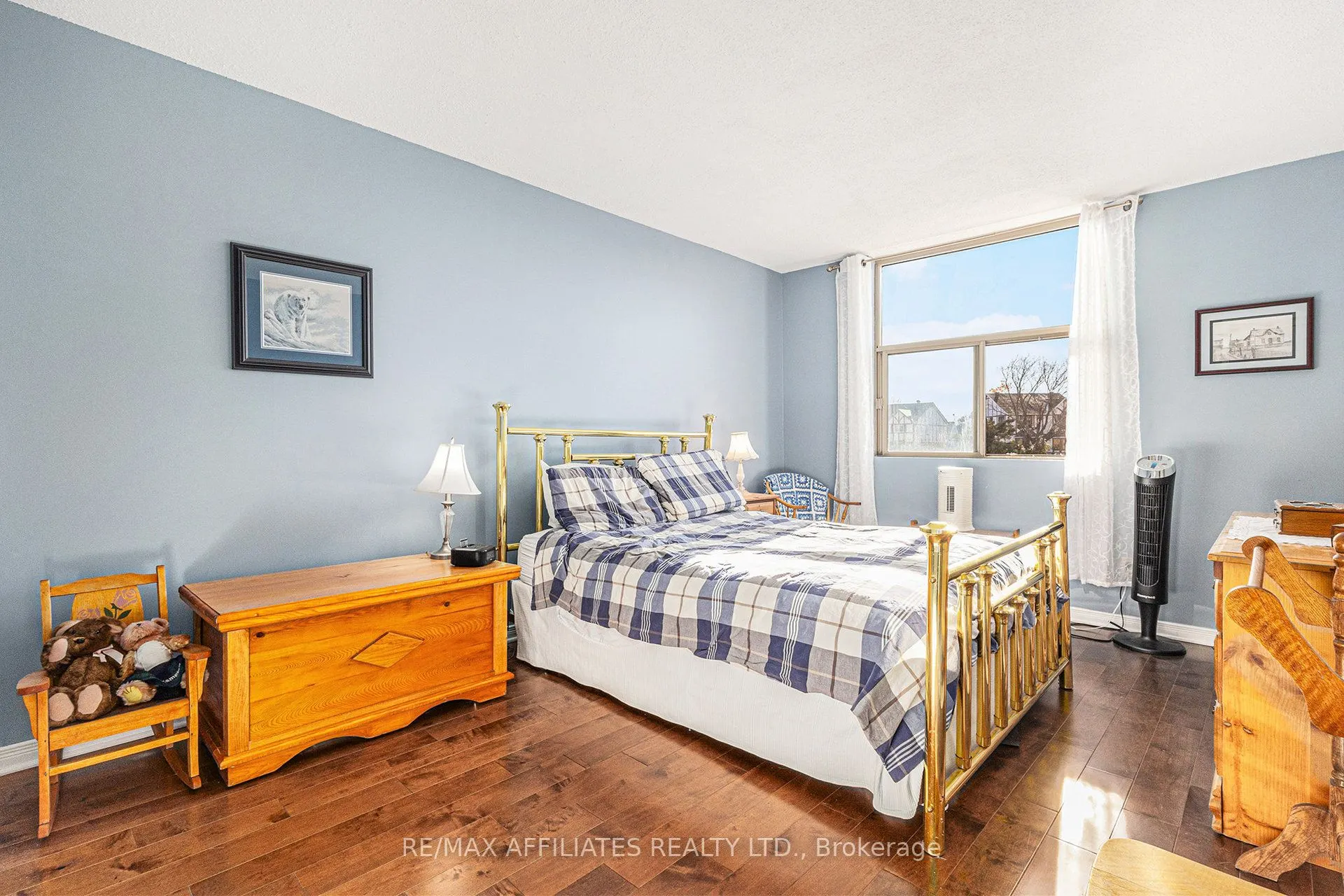 2760 Carousel Crescent, #407