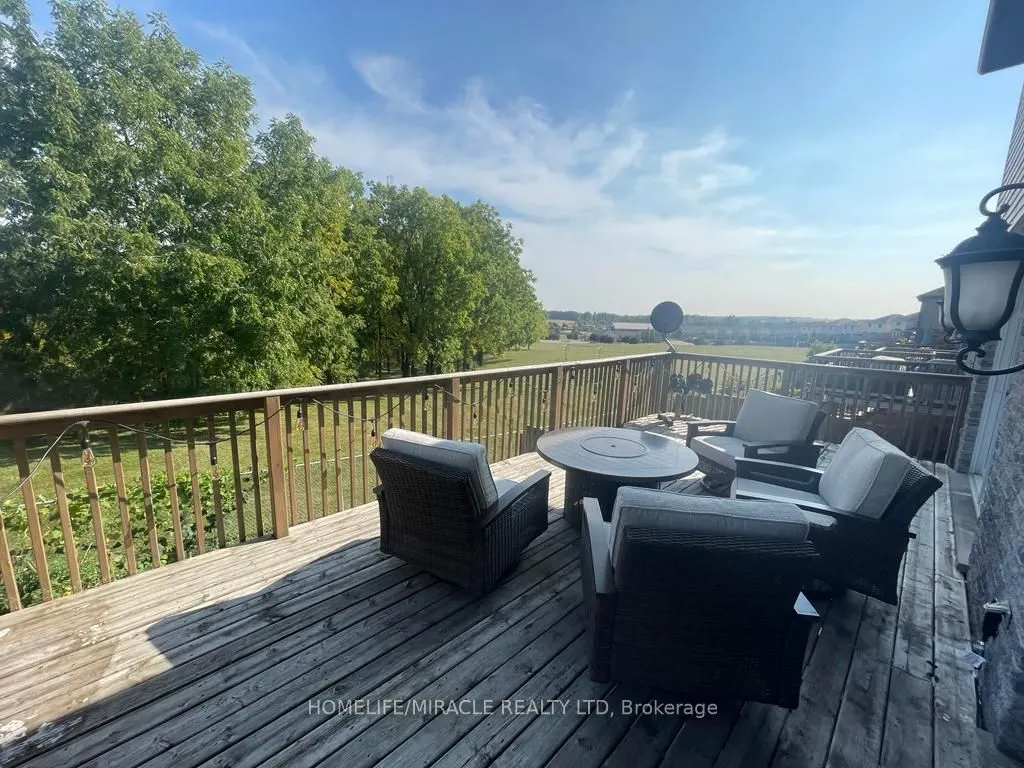 455 Champlain Avenue