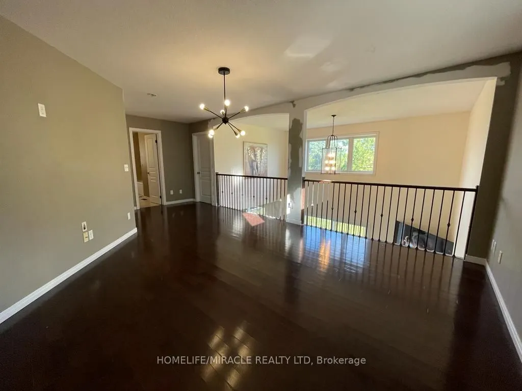 455 Champlain Avenue