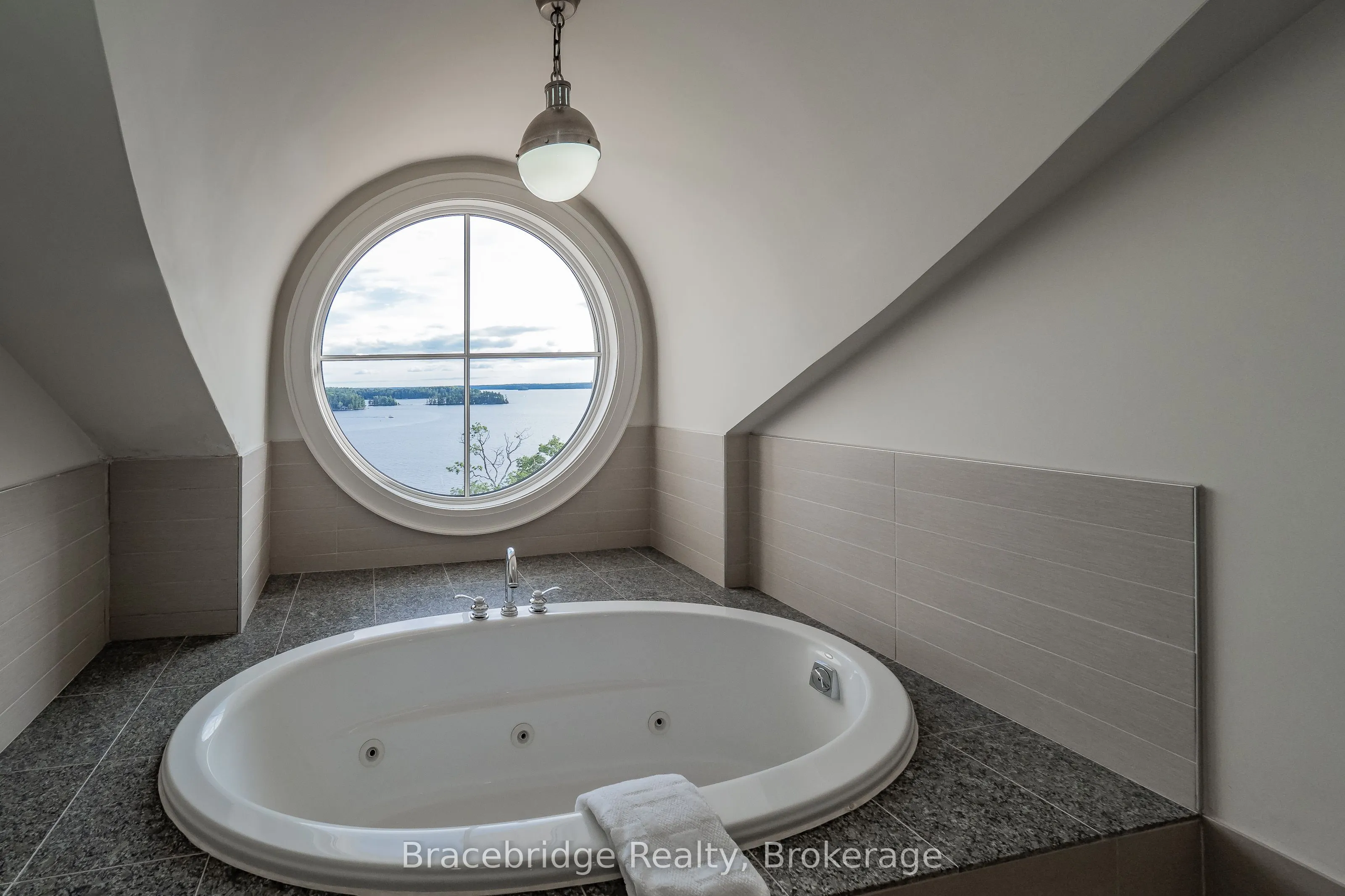 1869 Muskoka Rd 118 W Highway, #16