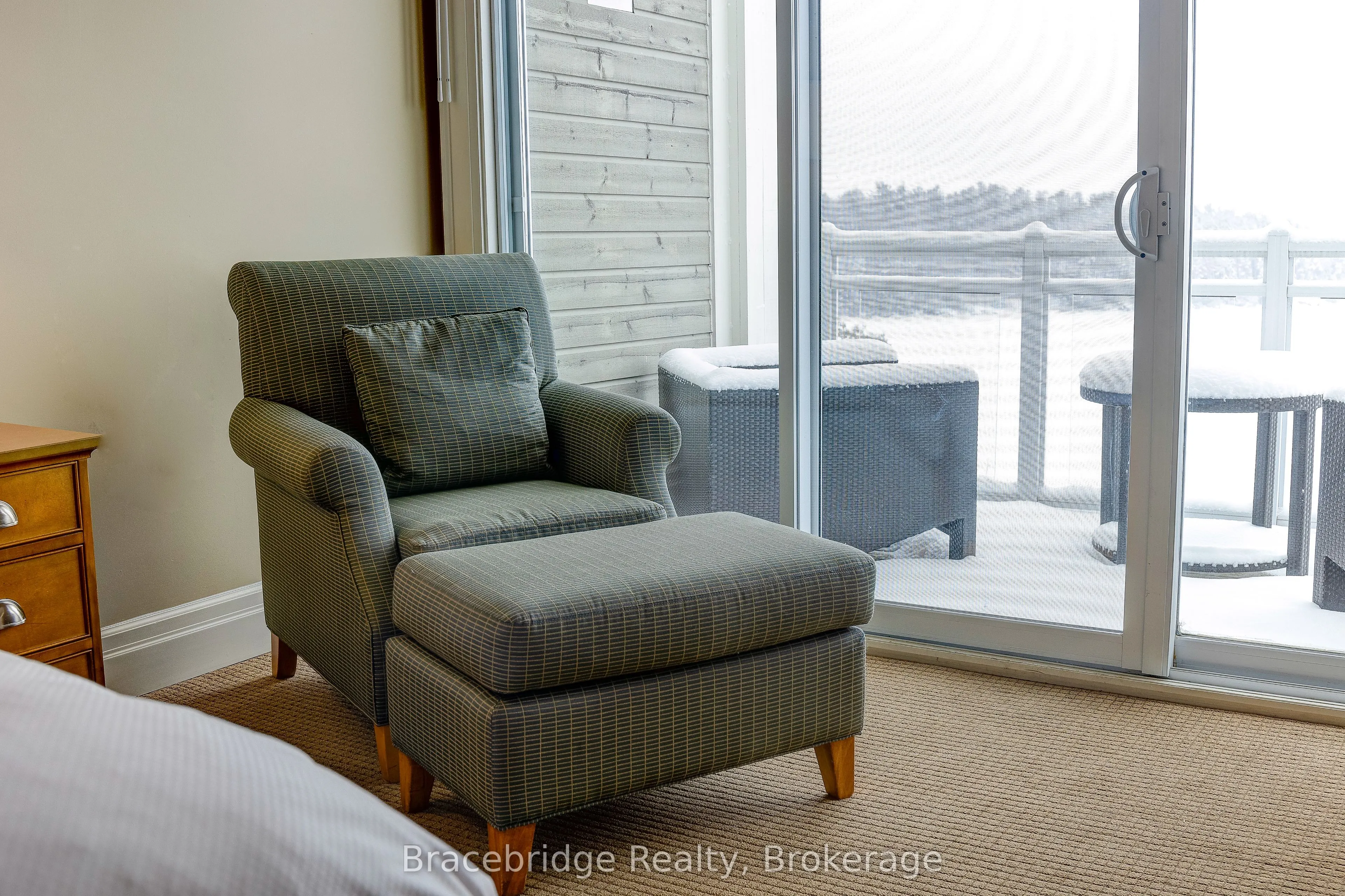 1869 Muskoka Rd 118 W Highway, #16