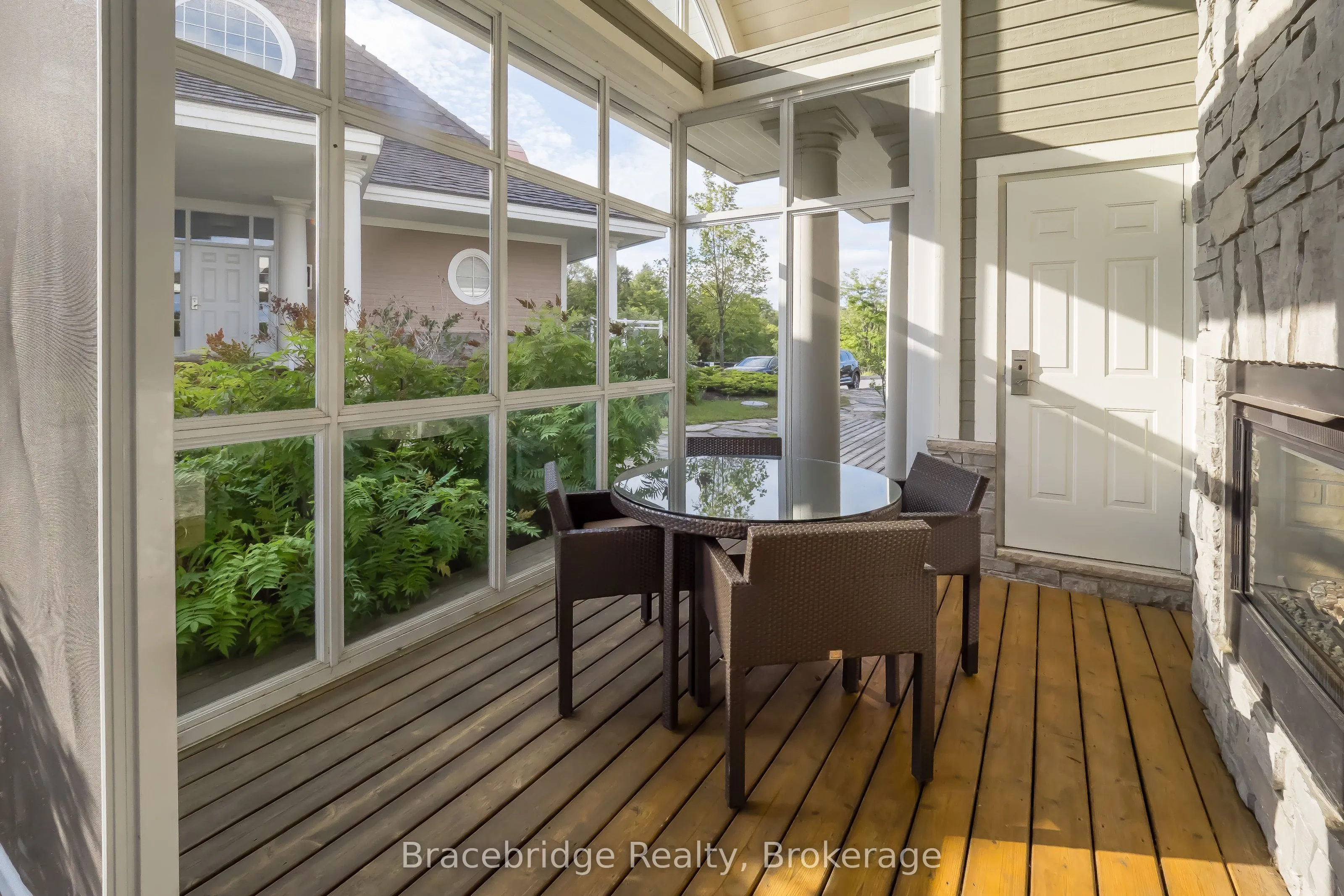 1869 Muskoka Rd 118 W Highway, #16