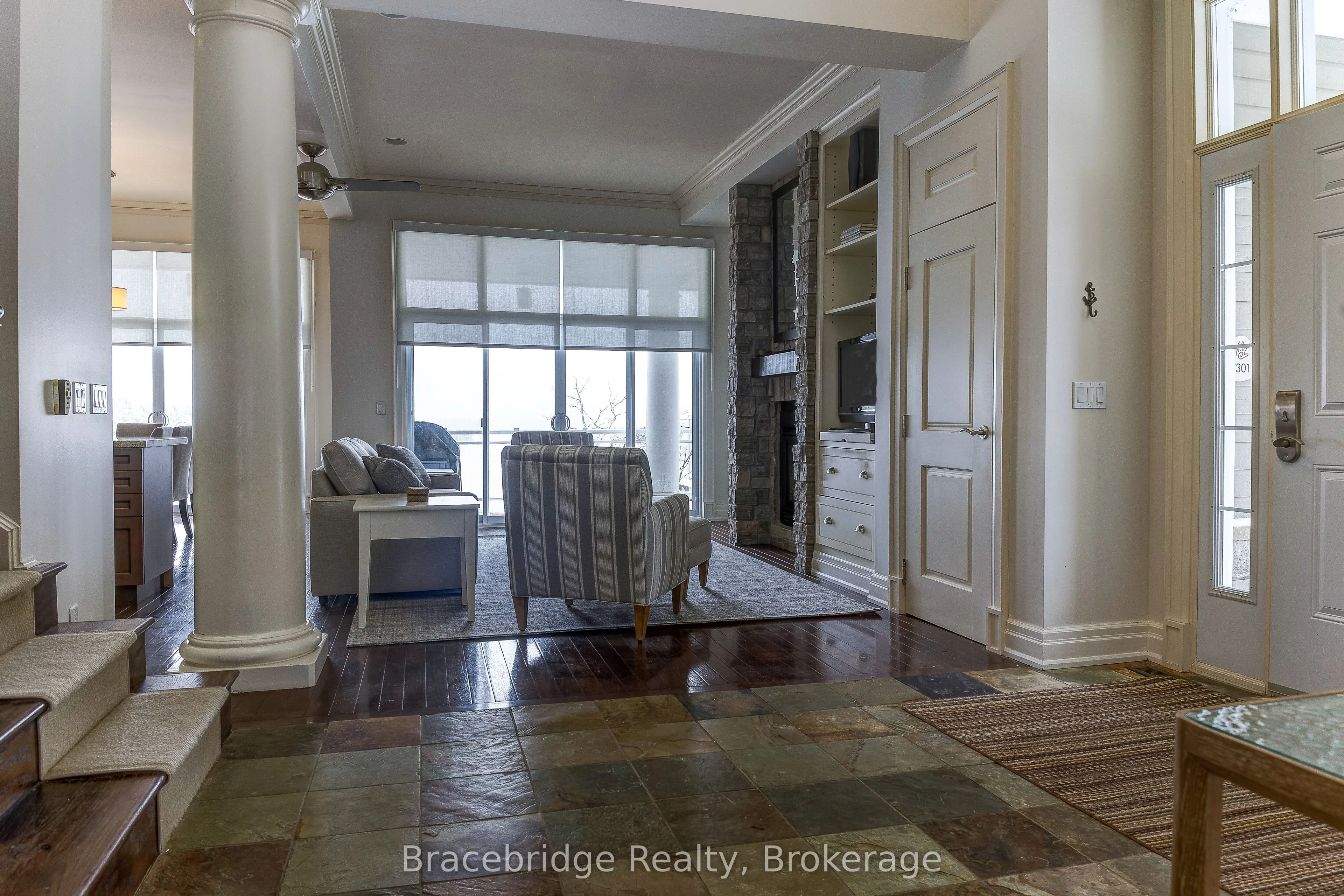 1869 Muskoka Rd 118 W Highway, #16