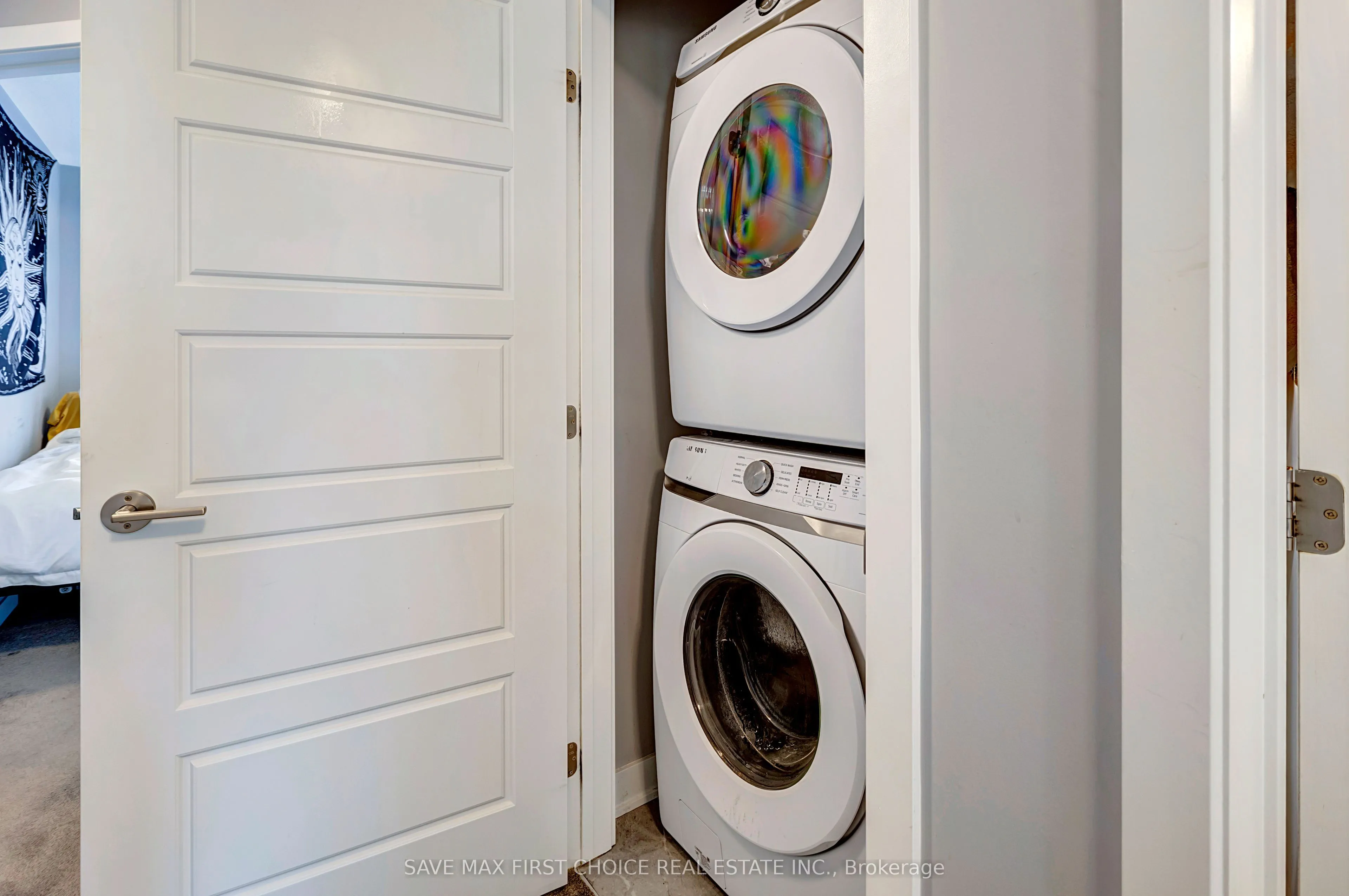 2070 WINSOME Terrace