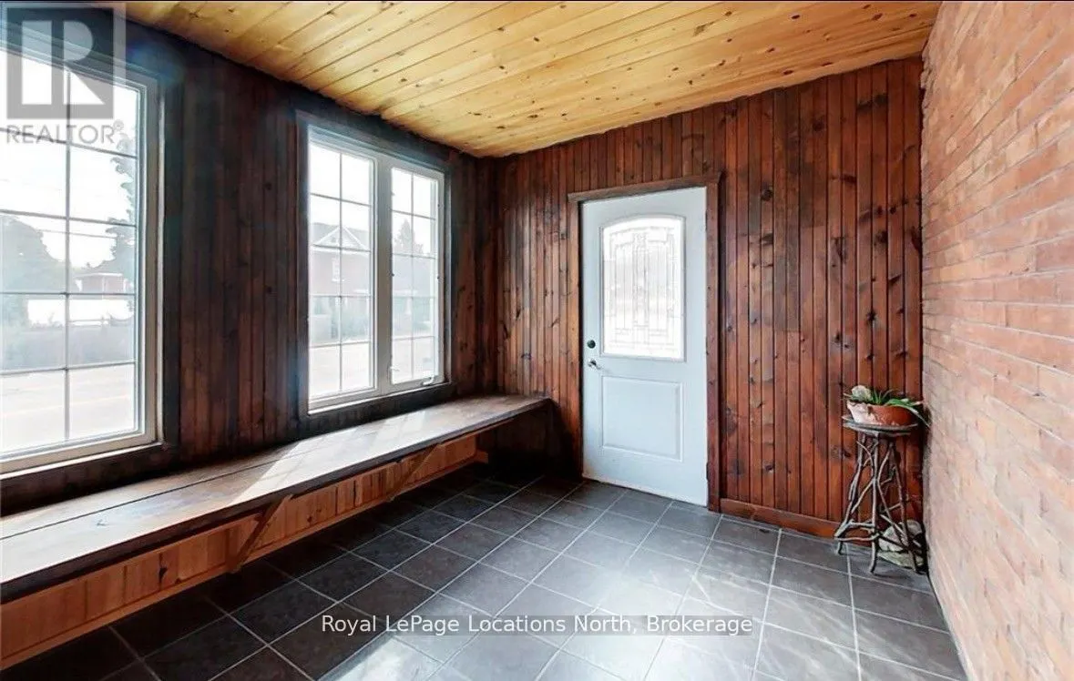 124 Sykes st Street S