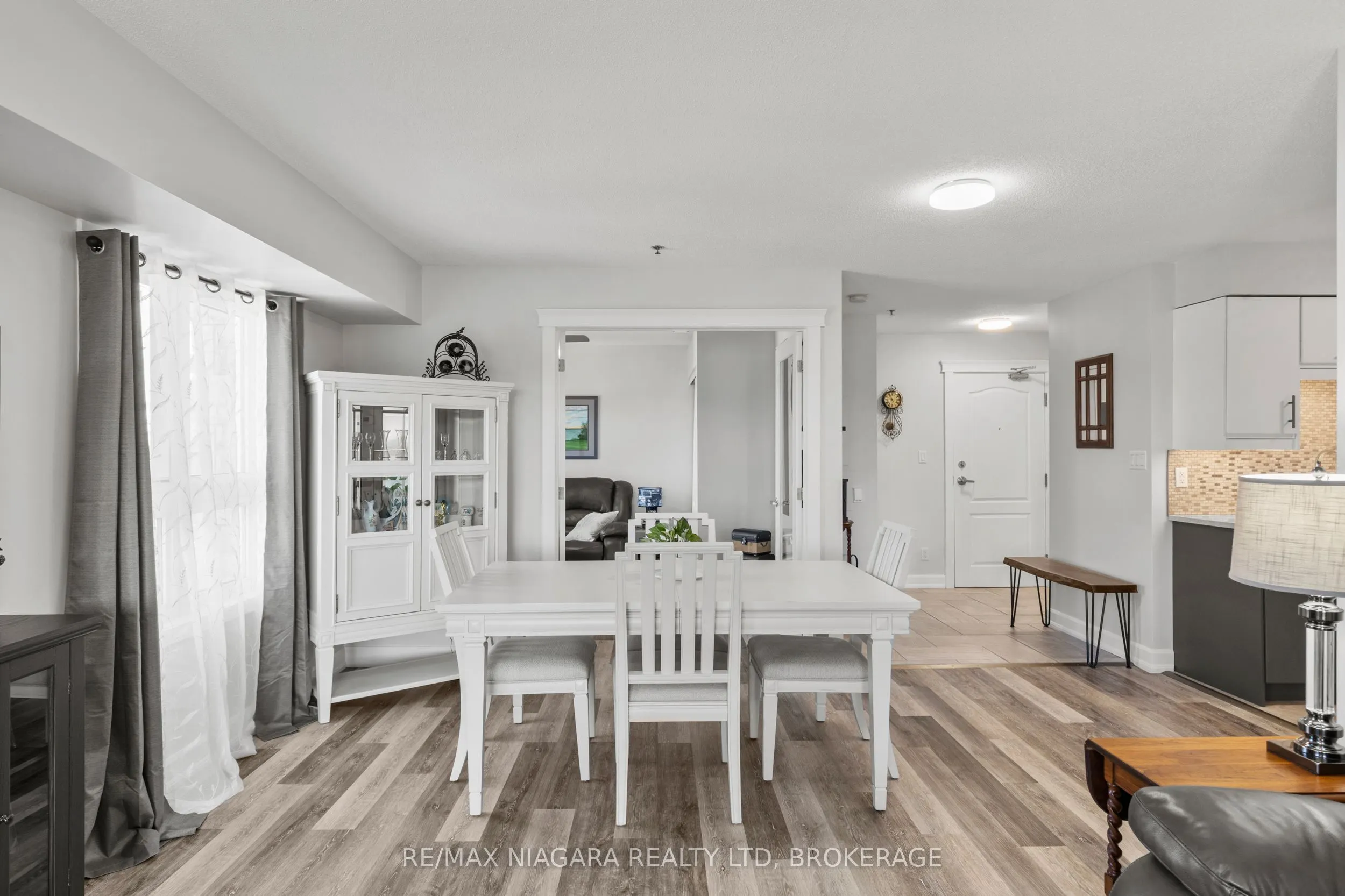 330 PRINCE CHARLES Drive, #1304