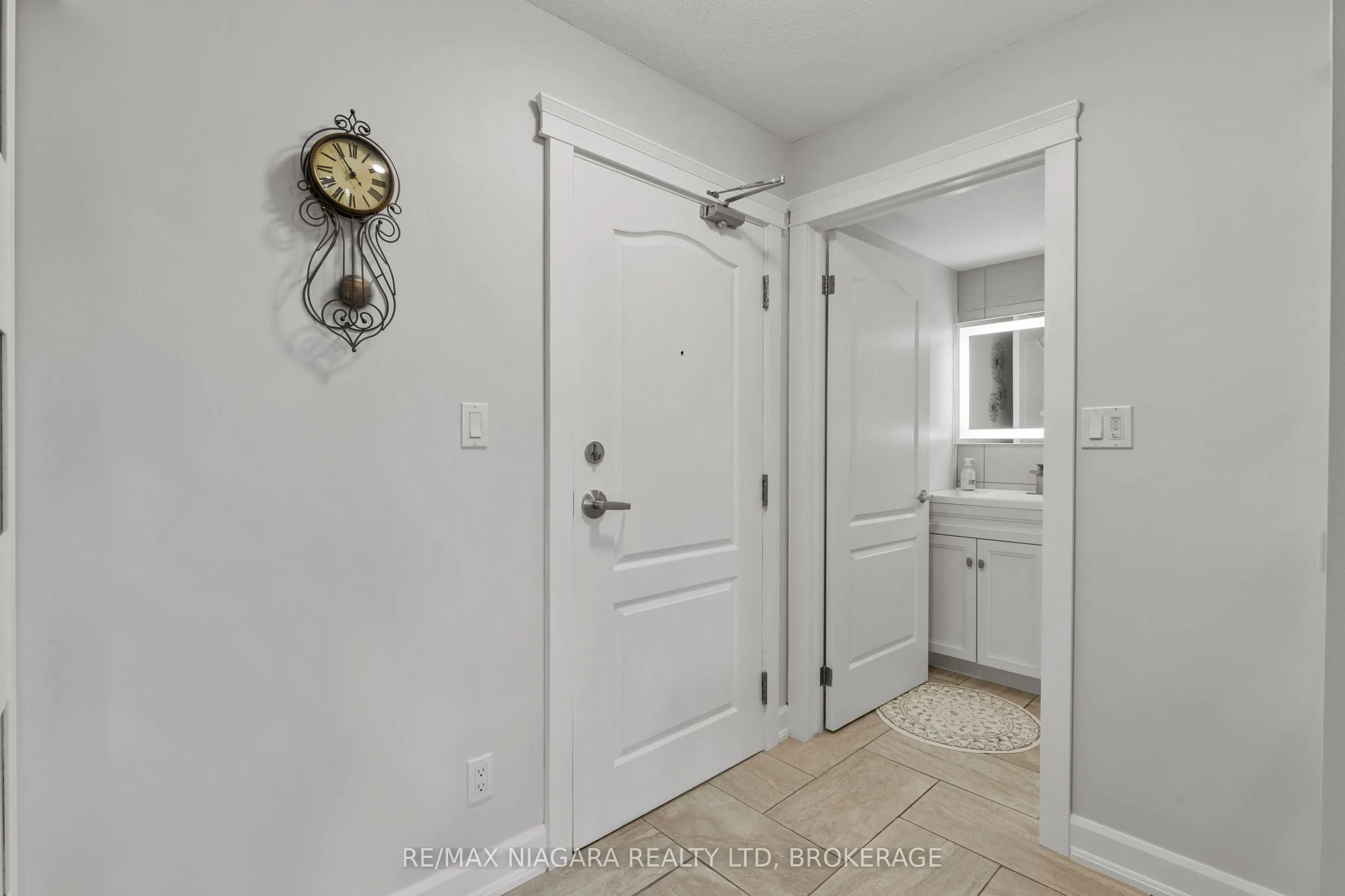 330 PRINCE CHARLES Drive, #1304