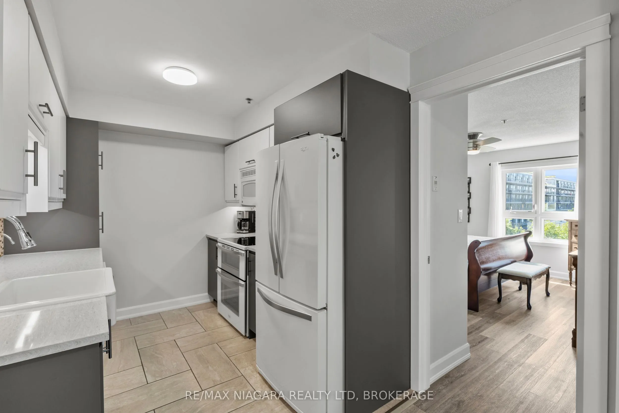 330 PRINCE CHARLES Drive, #1304