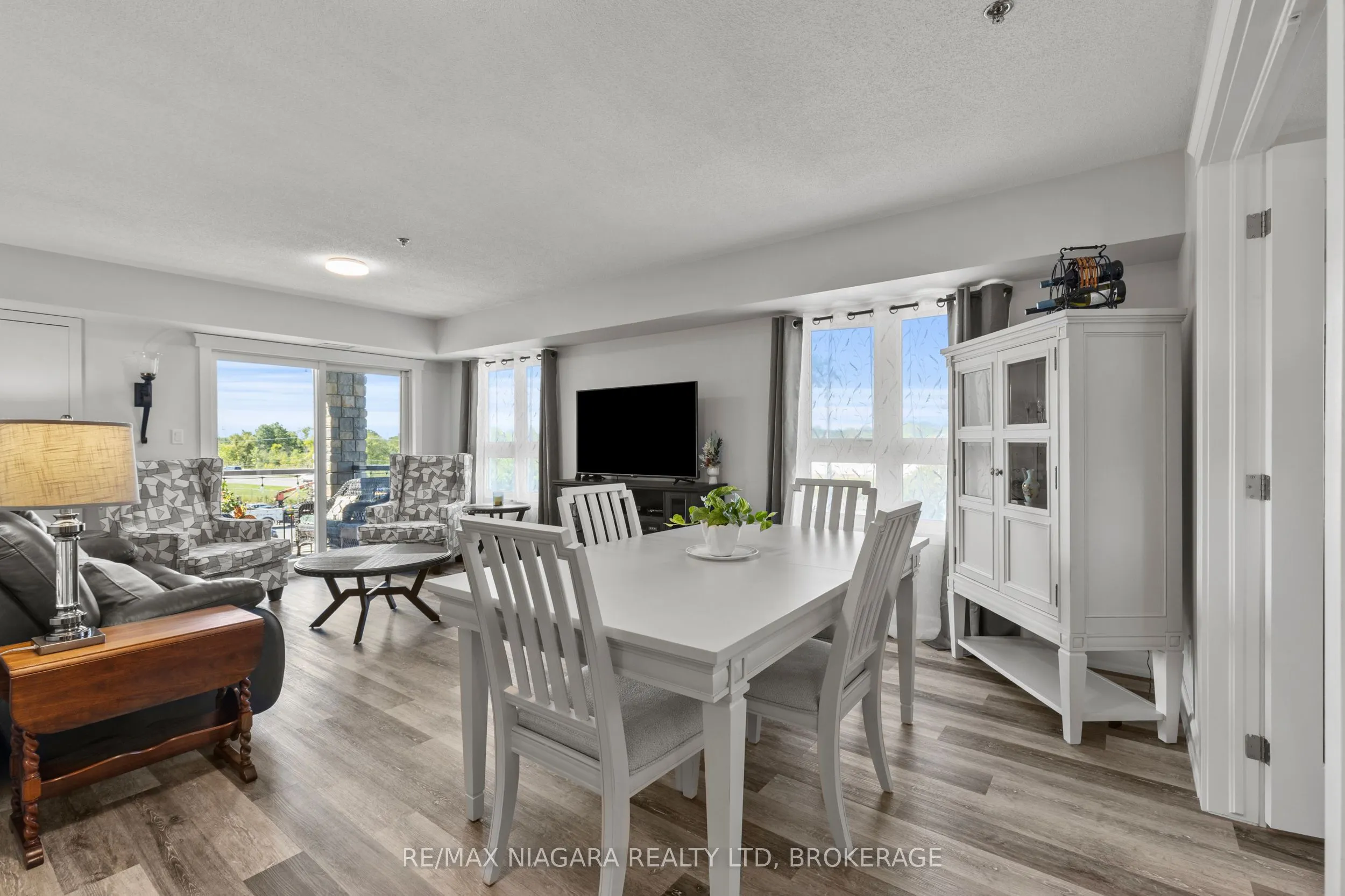 330 PRINCE CHARLES Drive, #1304