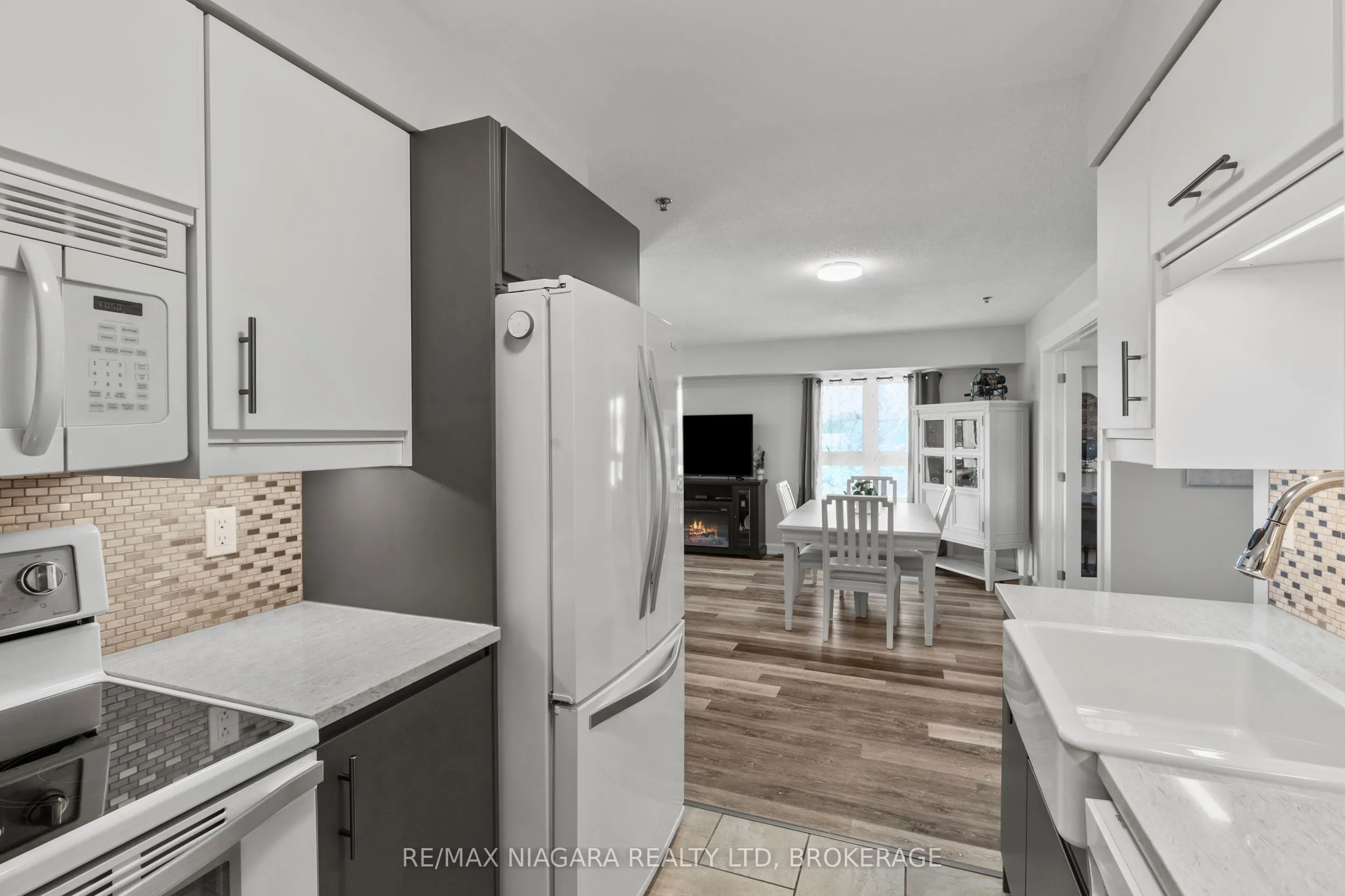 330 PRINCE CHARLES Drive, #1304