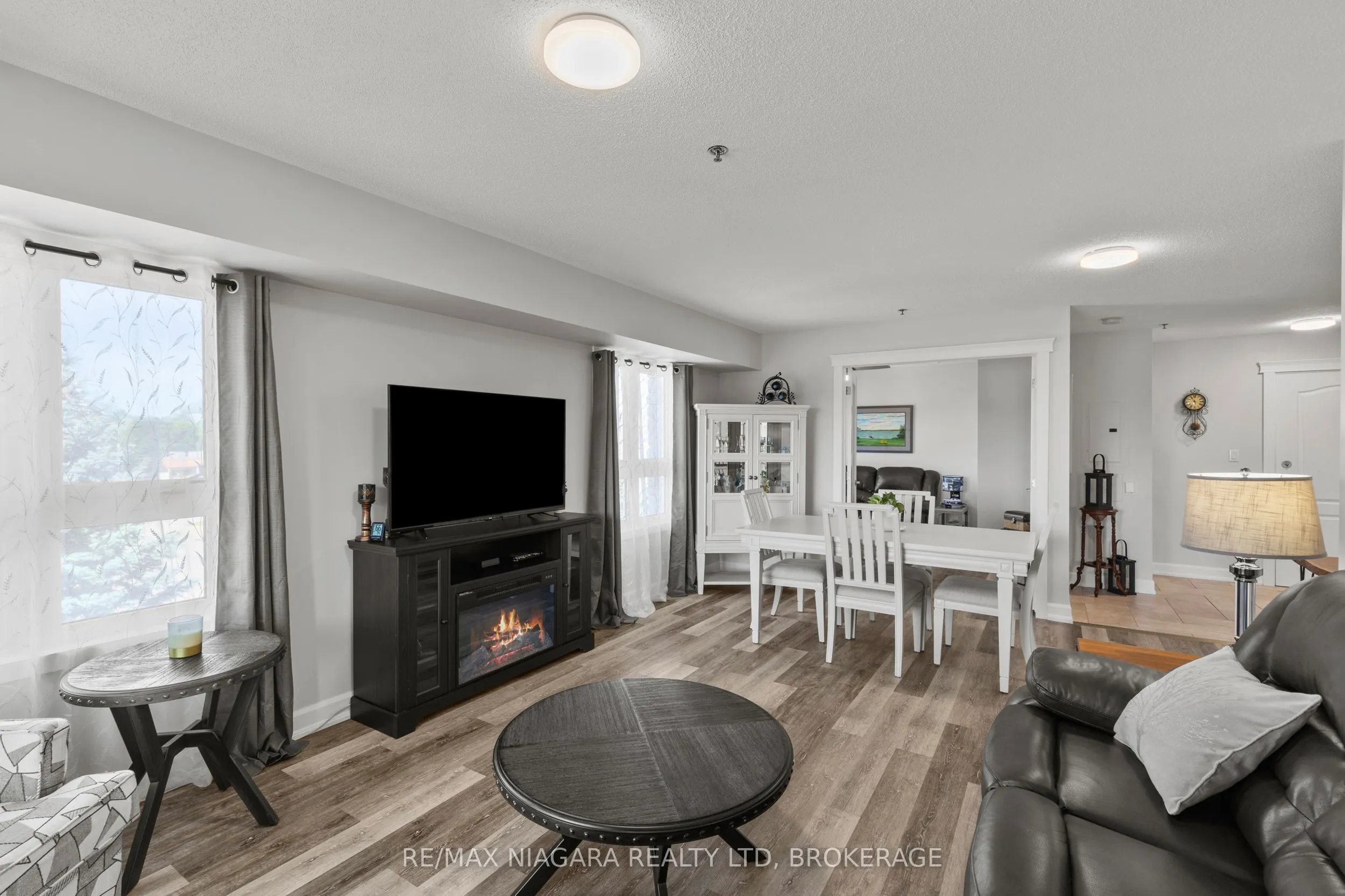 330 PRINCE CHARLES Drive, #1304