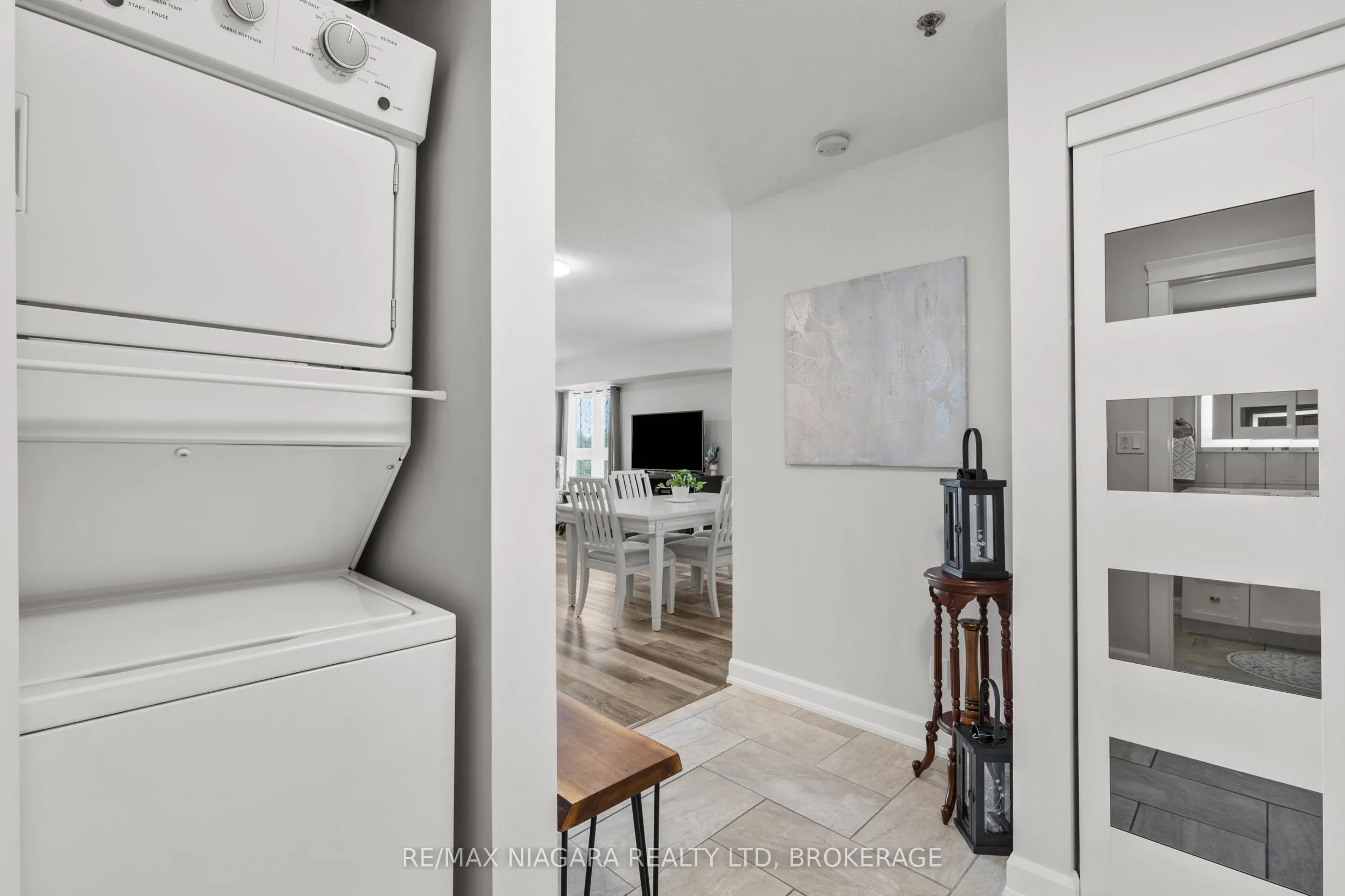 330 PRINCE CHARLES Drive, #1304