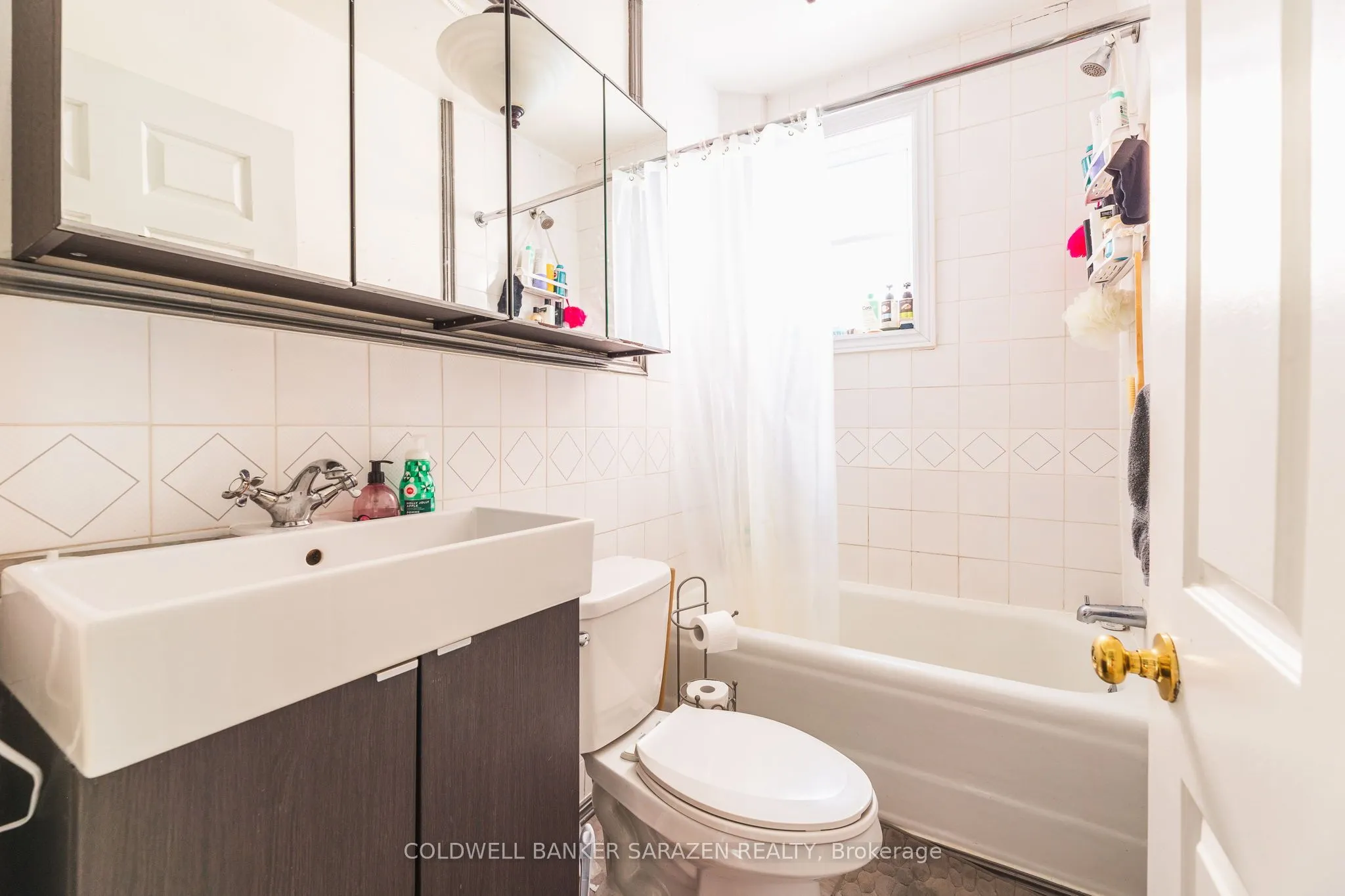 229 Charlotte Street